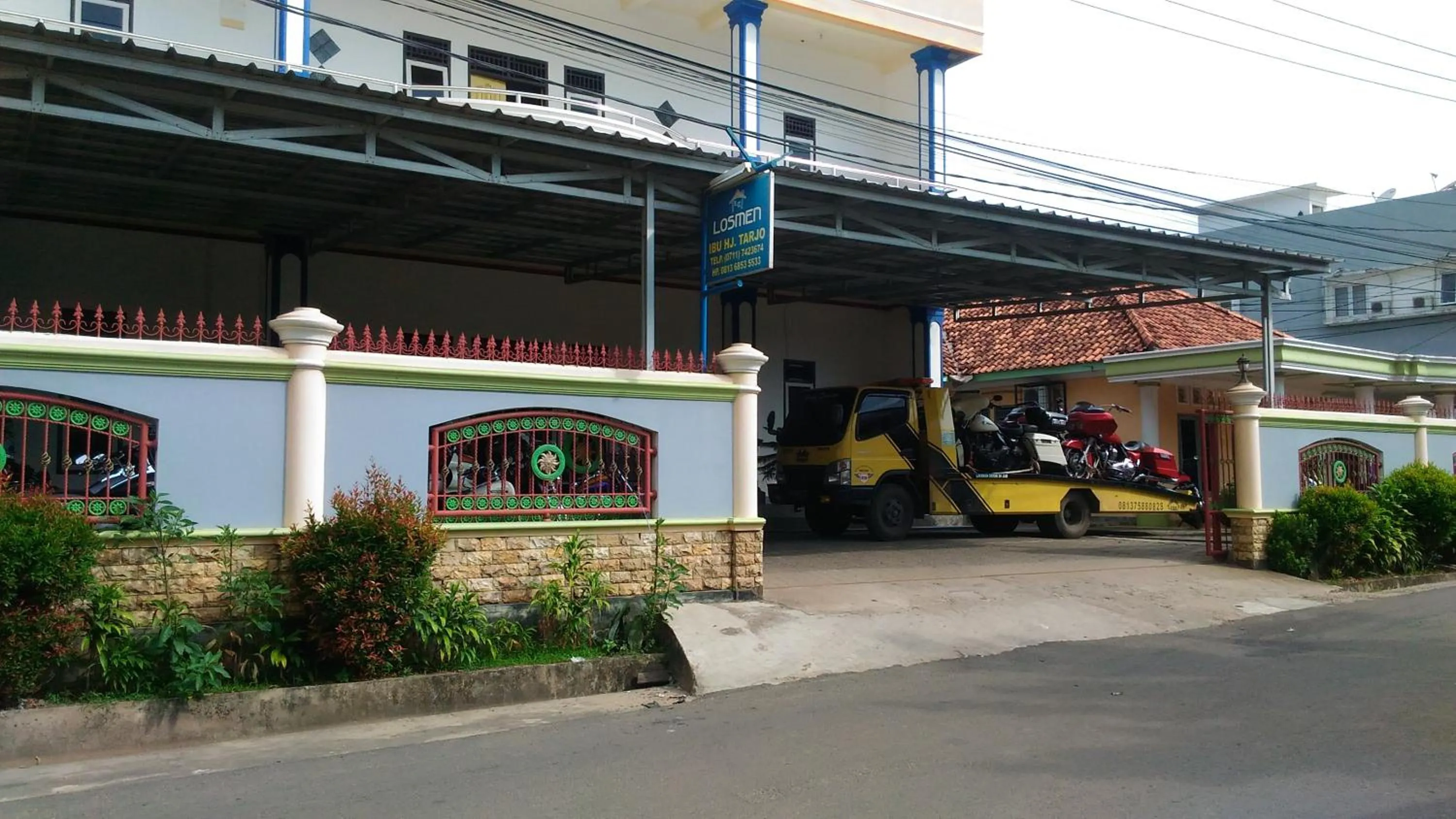 Street view in Losmen Ibu Hj. Tarjo