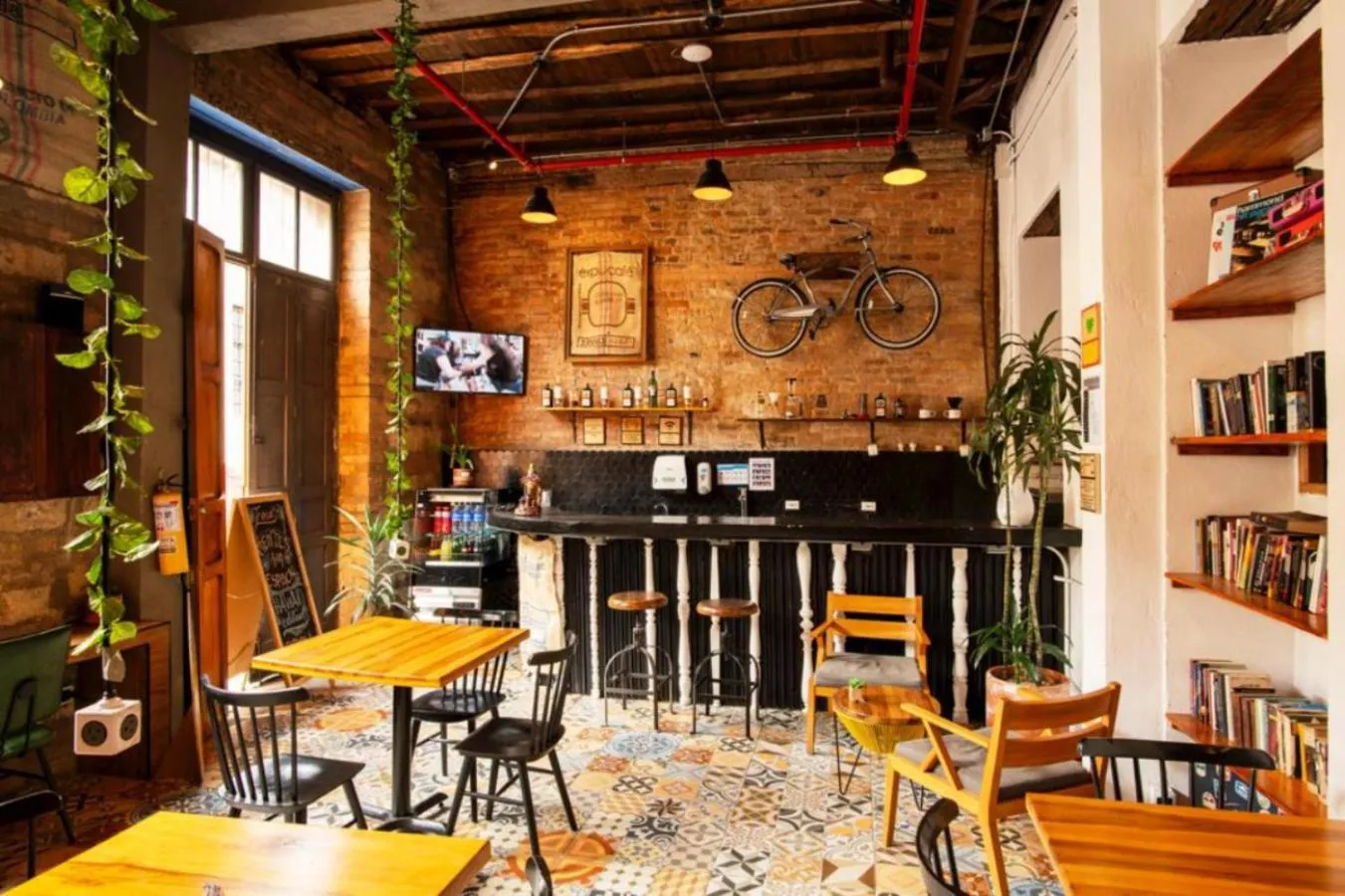 Restaurant/places to eat in Delgadillo Hotel by Socialtel