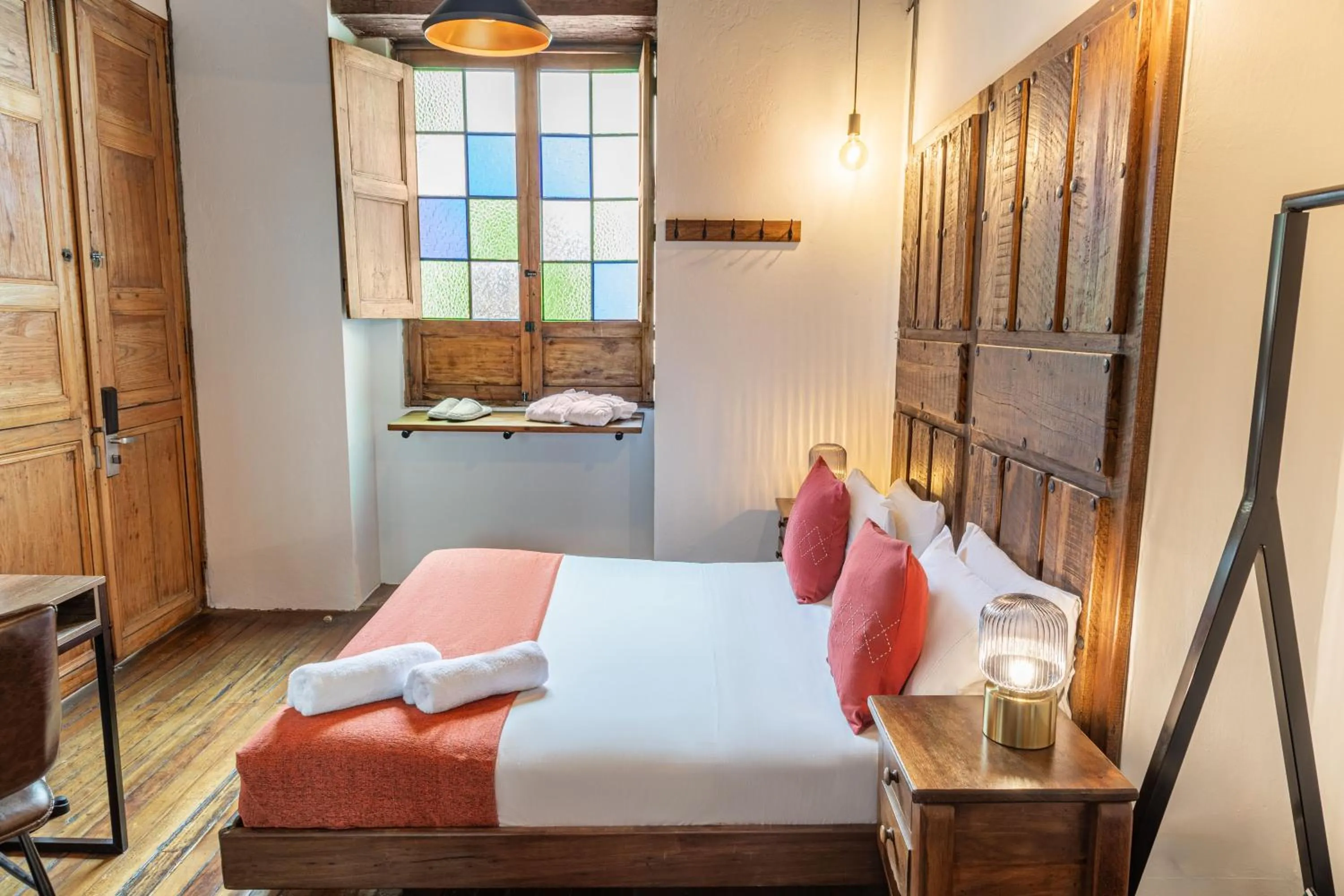 Bedroom, Bed in Delgadillo Hotel by Socialtel