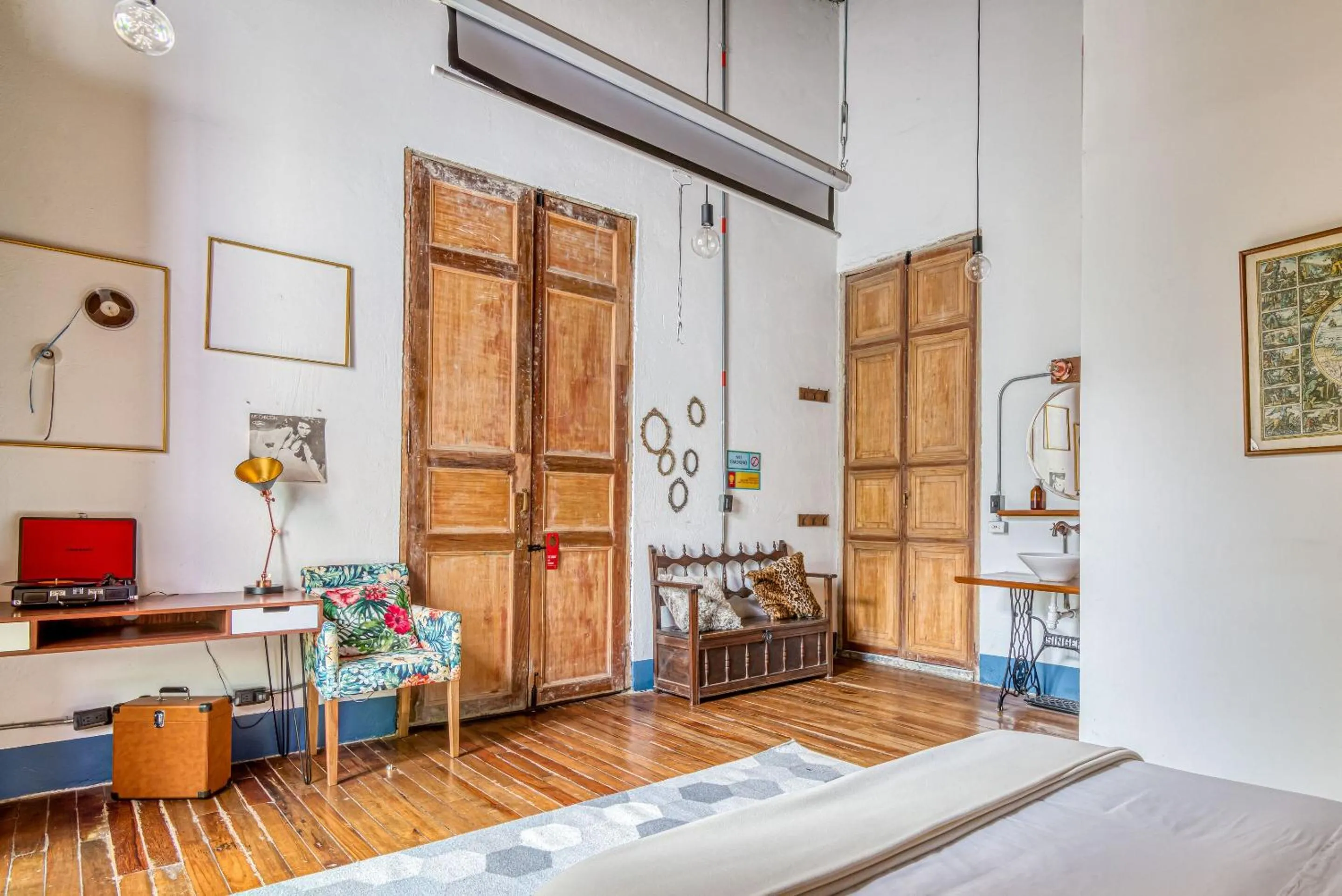 Bed in Delgadillo Hotel by Socialtel