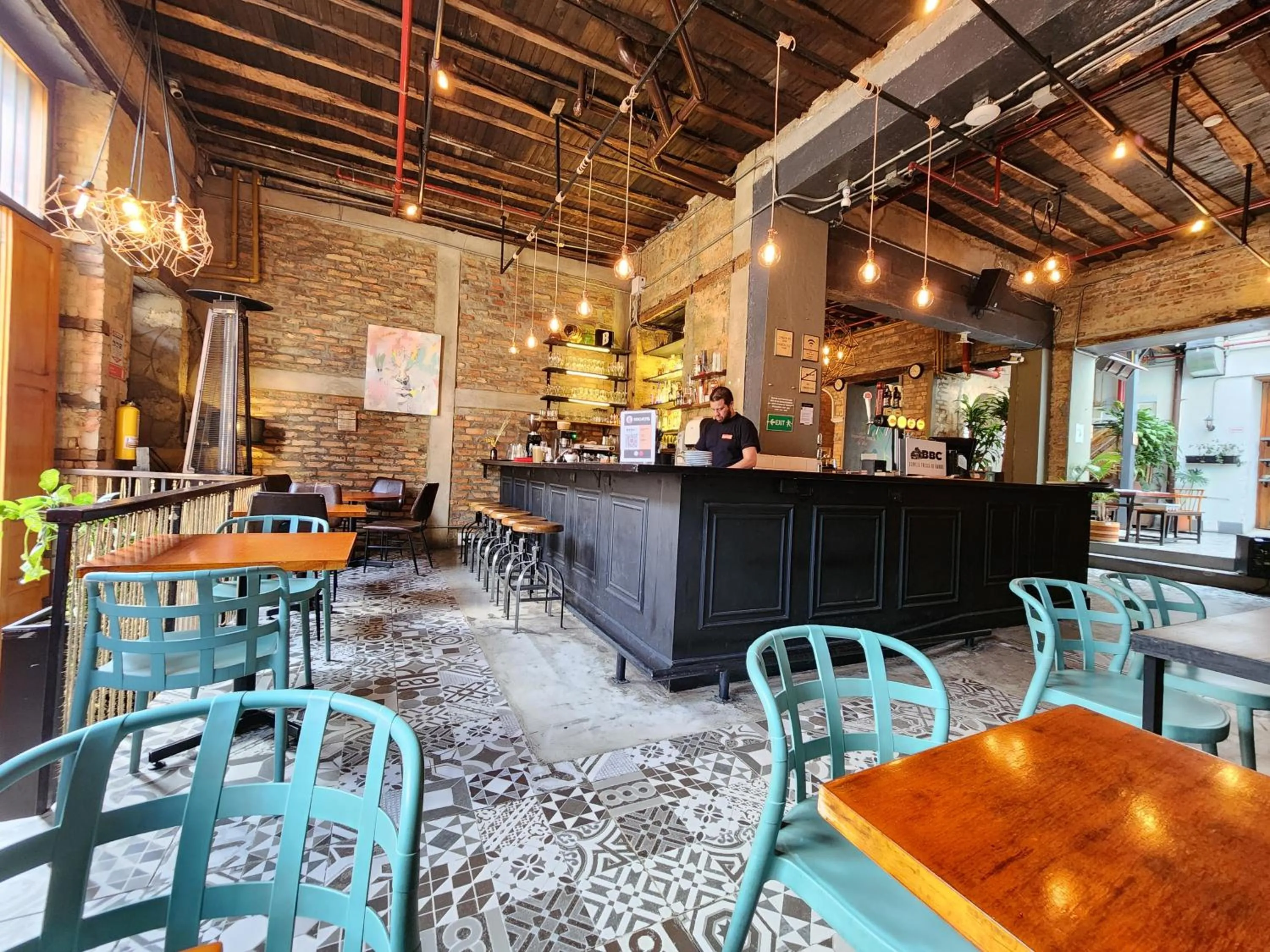 Lounge or bar in Delgadillo Hotel by Socialtel