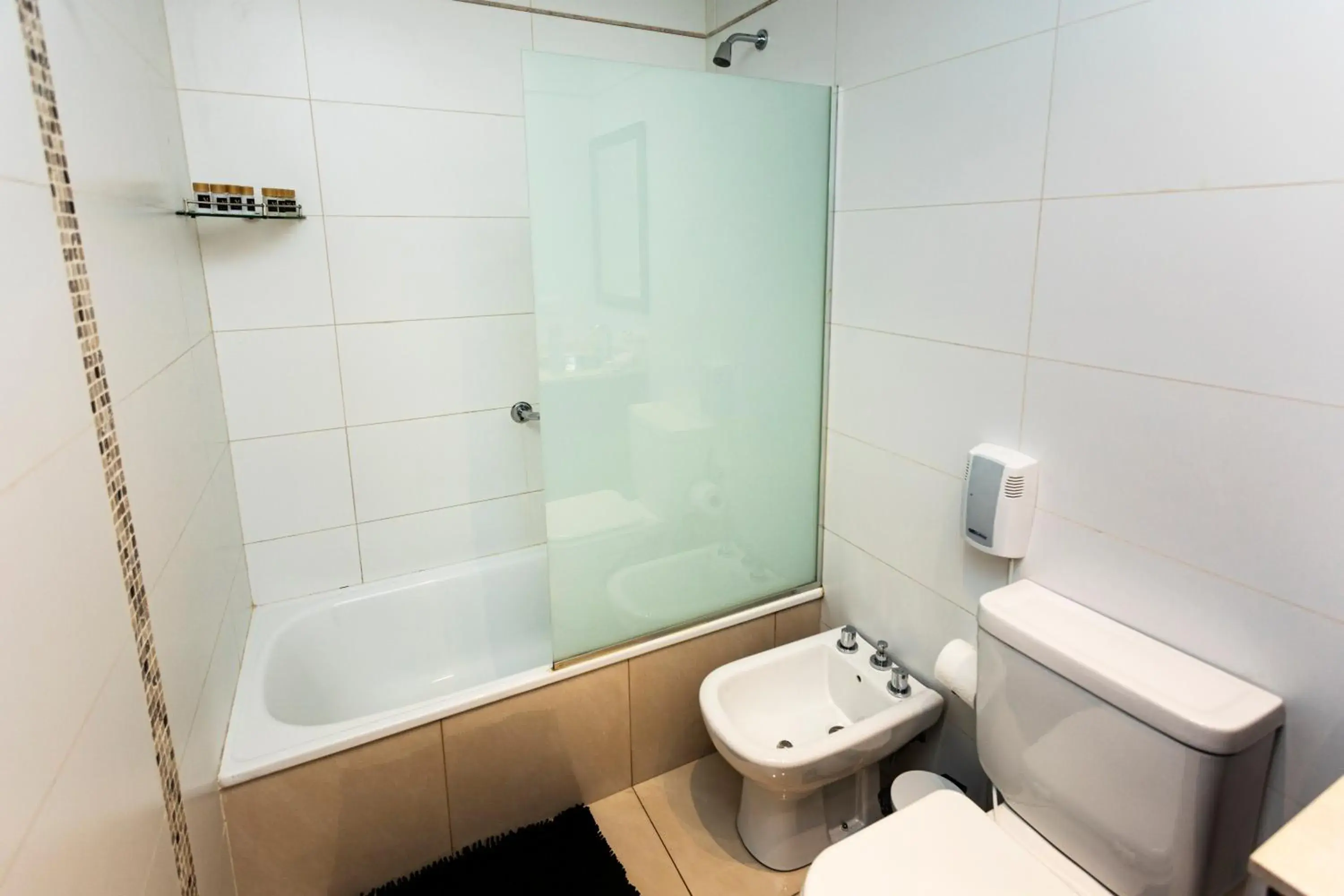 Standard Quadruple Room in Hotel Boutique Devoto Standard Quadruple Room in Hotel Boutique Devoto