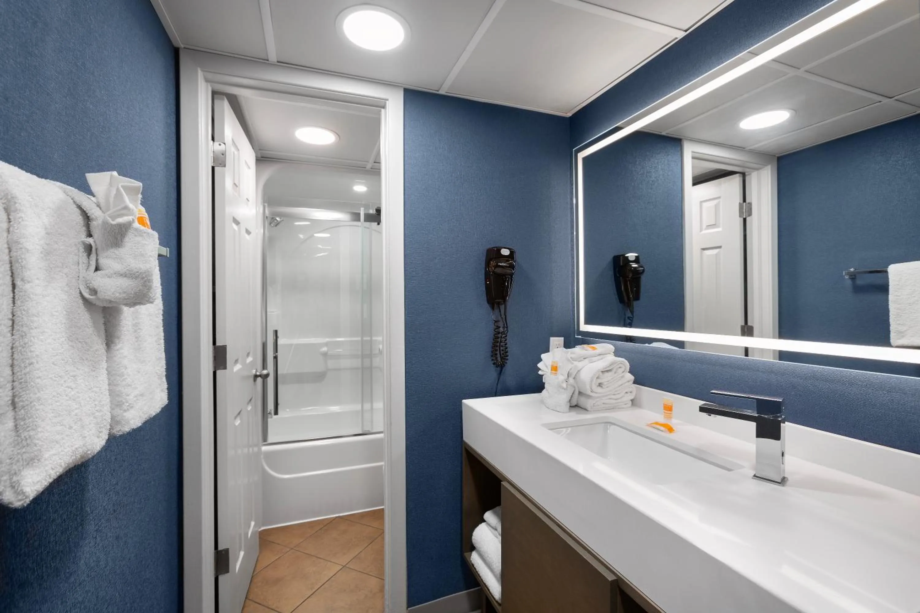 Bathroom in Captain's Quarters Resort