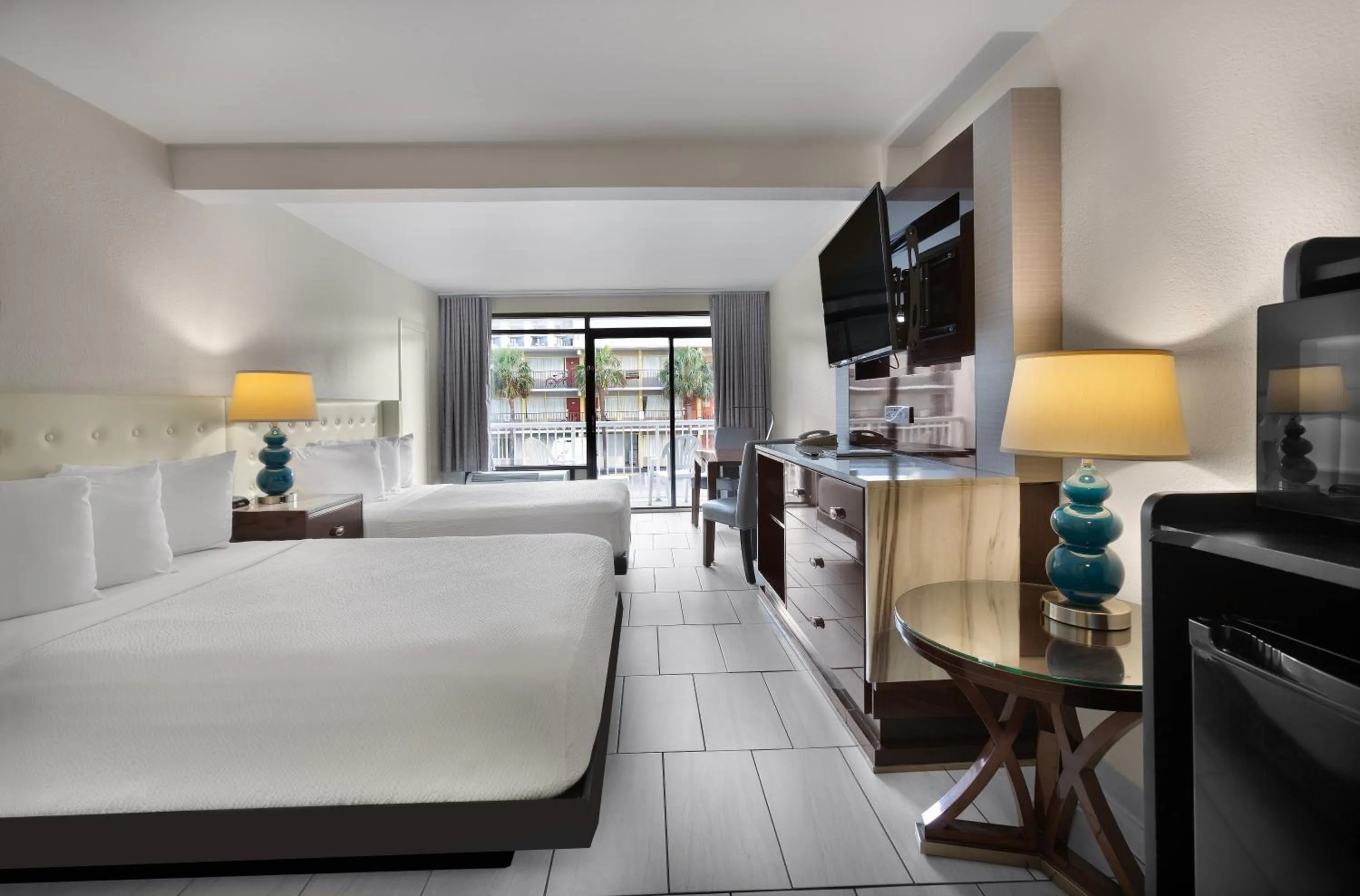 Bed in Captain's Quarters Resort