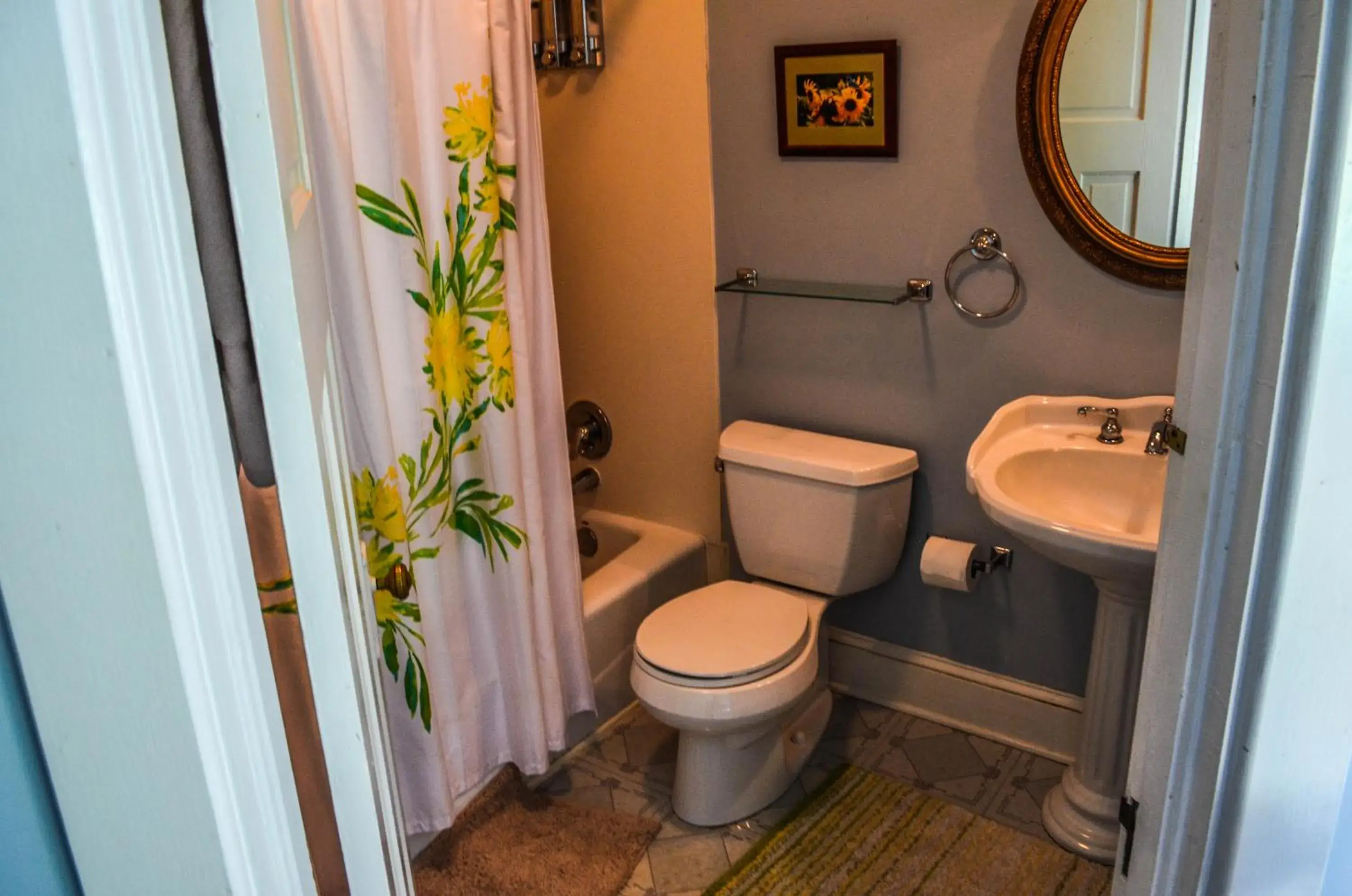 Deluxe King Room in Greenwood Bed & Breakfast Deluxe King Room in Greenwood Bed & Breakfast