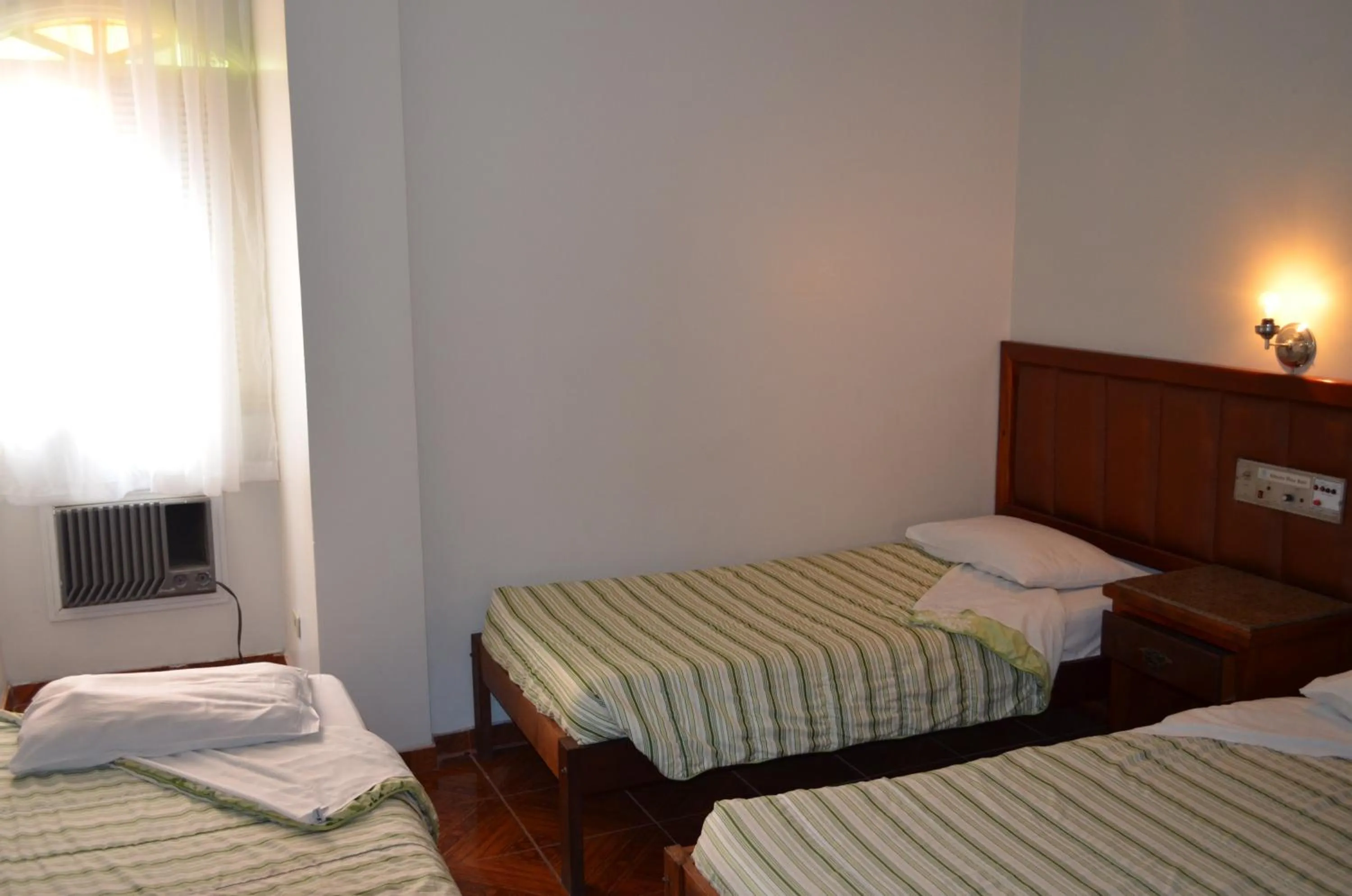 Day, Bed in Reinales Plaza Hotel