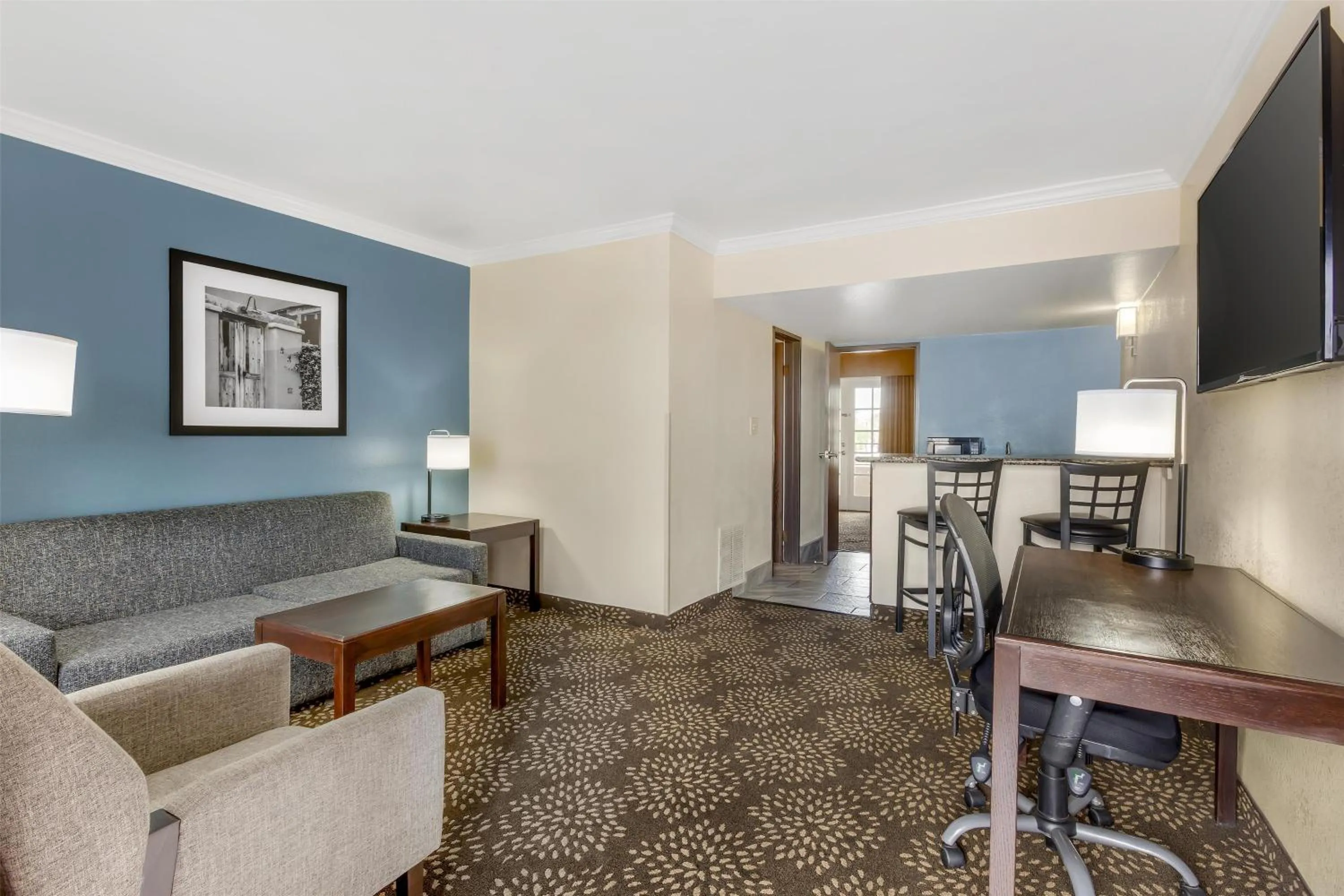 Photo of the whole room in Best Western InnSuites Tucson Foothills Hotel & Suites