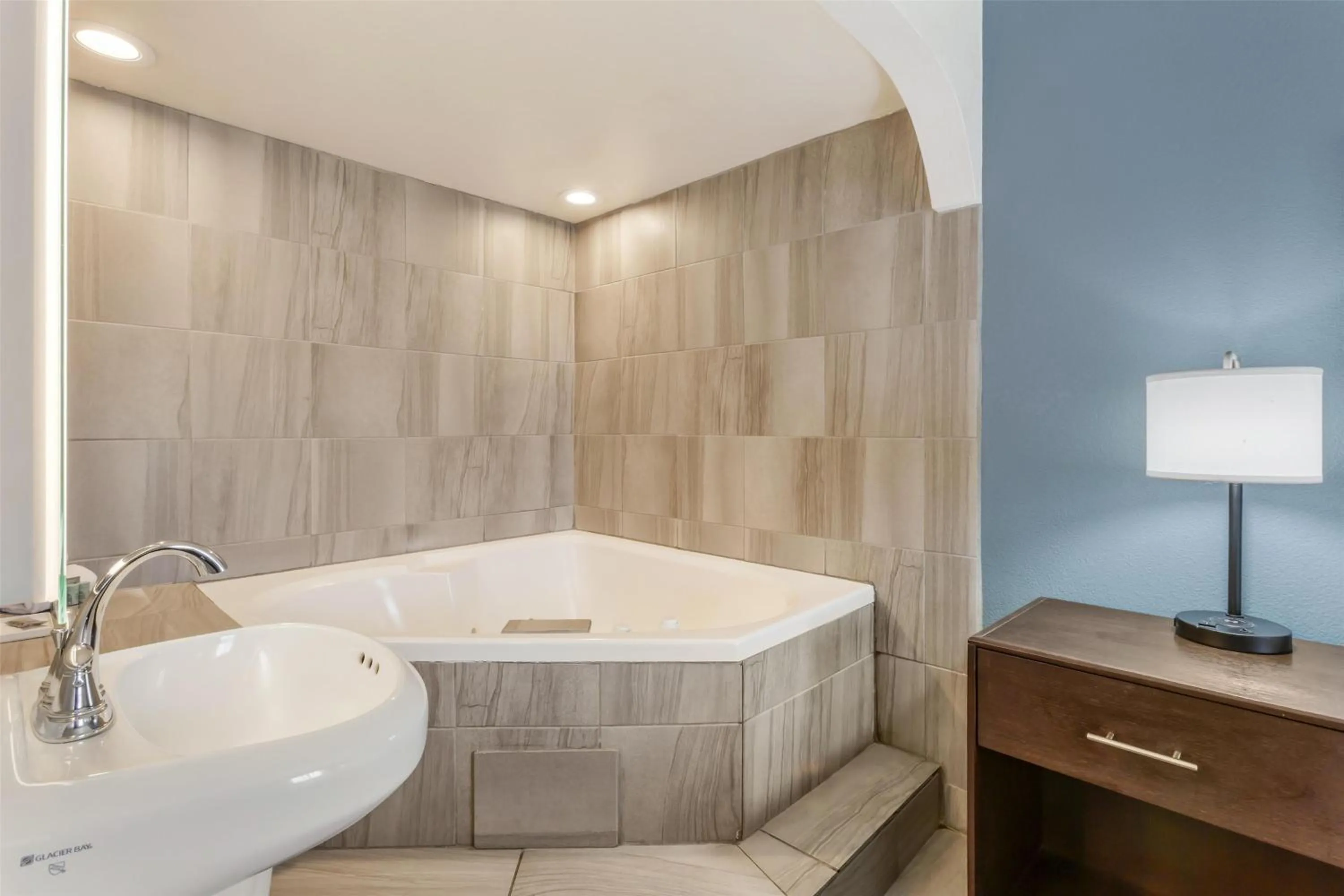 Bathroom in Best Western InnSuites Tucson Foothills Hotel & Suites