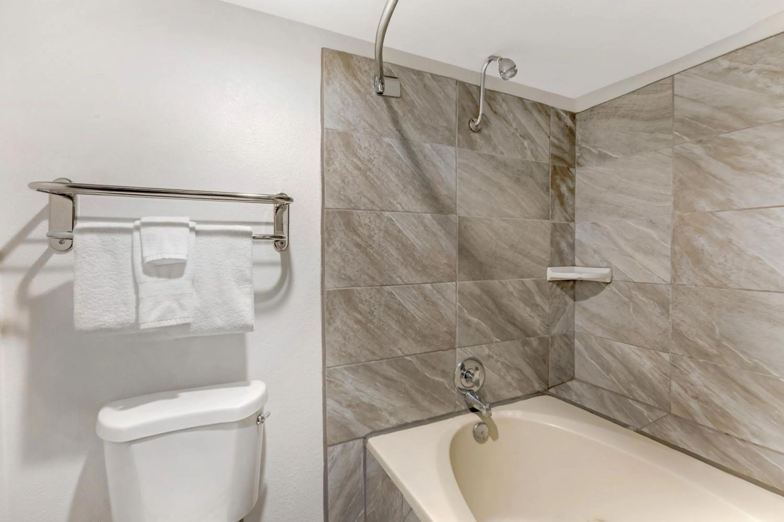 Bathroom in Best Western InnSuites Tucson Foothills Hotel & Suites