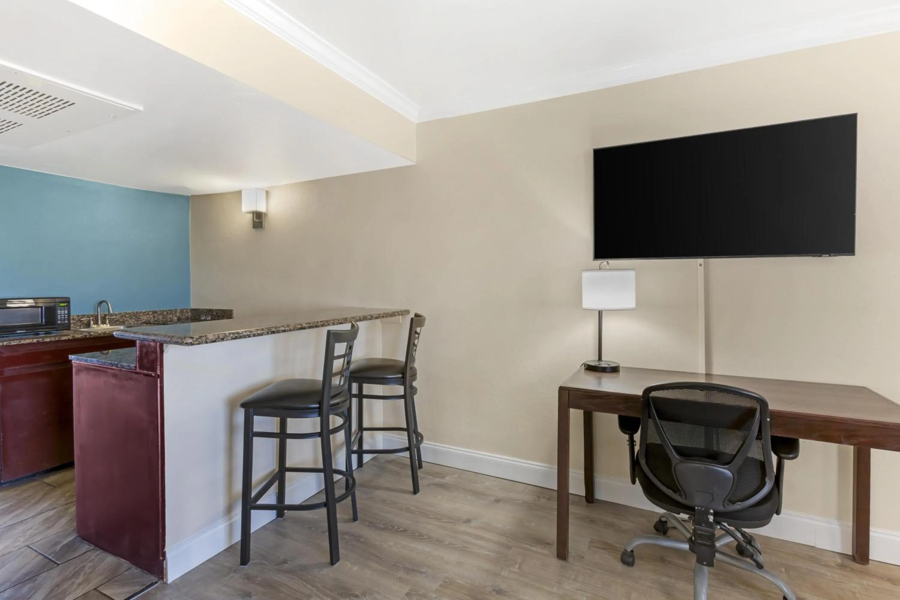 Photo of the whole room in Best Western InnSuites Tucson Foothills Hotel & Suites