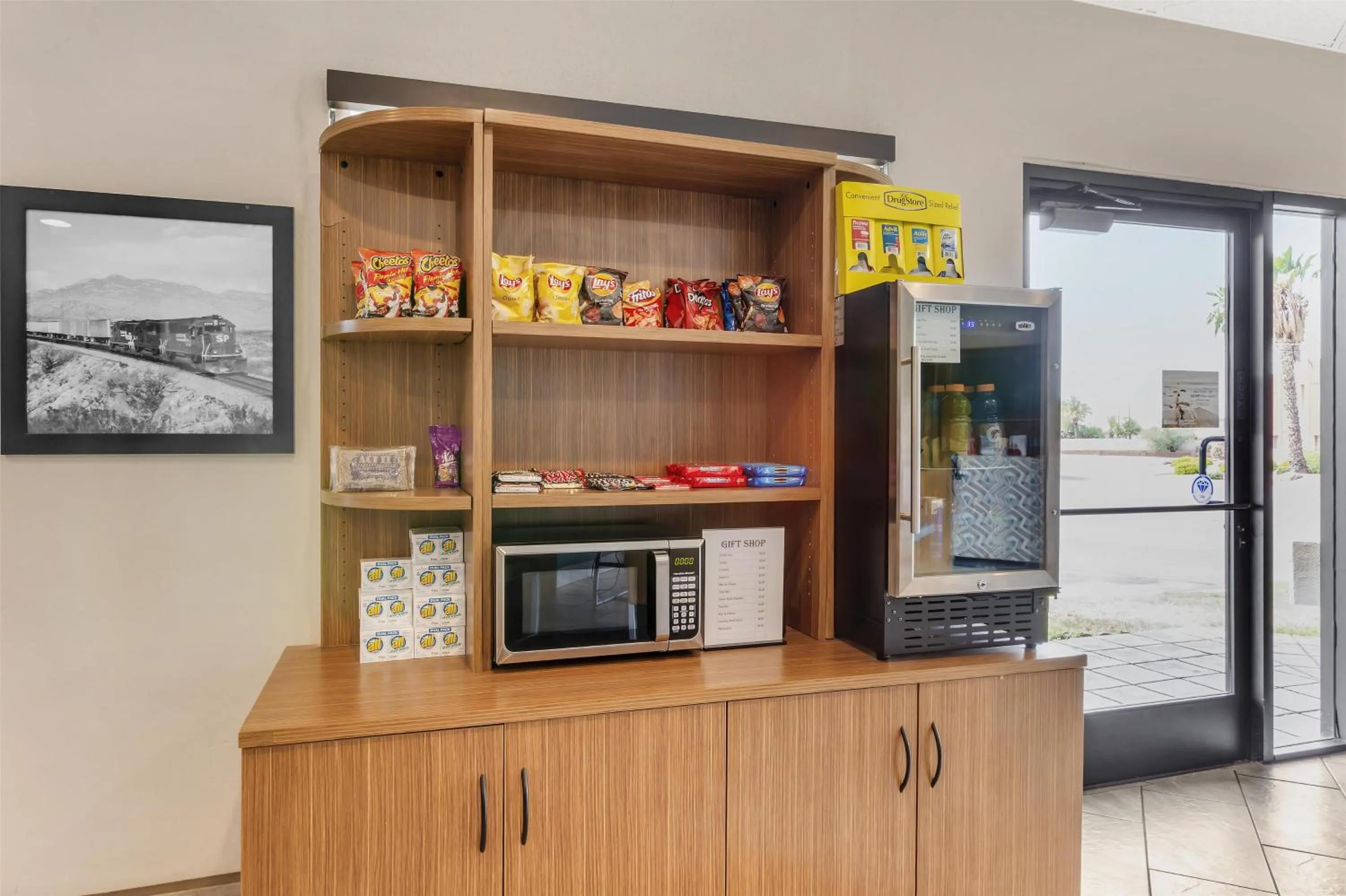 Property building in Best Western InnSuites Tucson Foothills Hotel & Suites