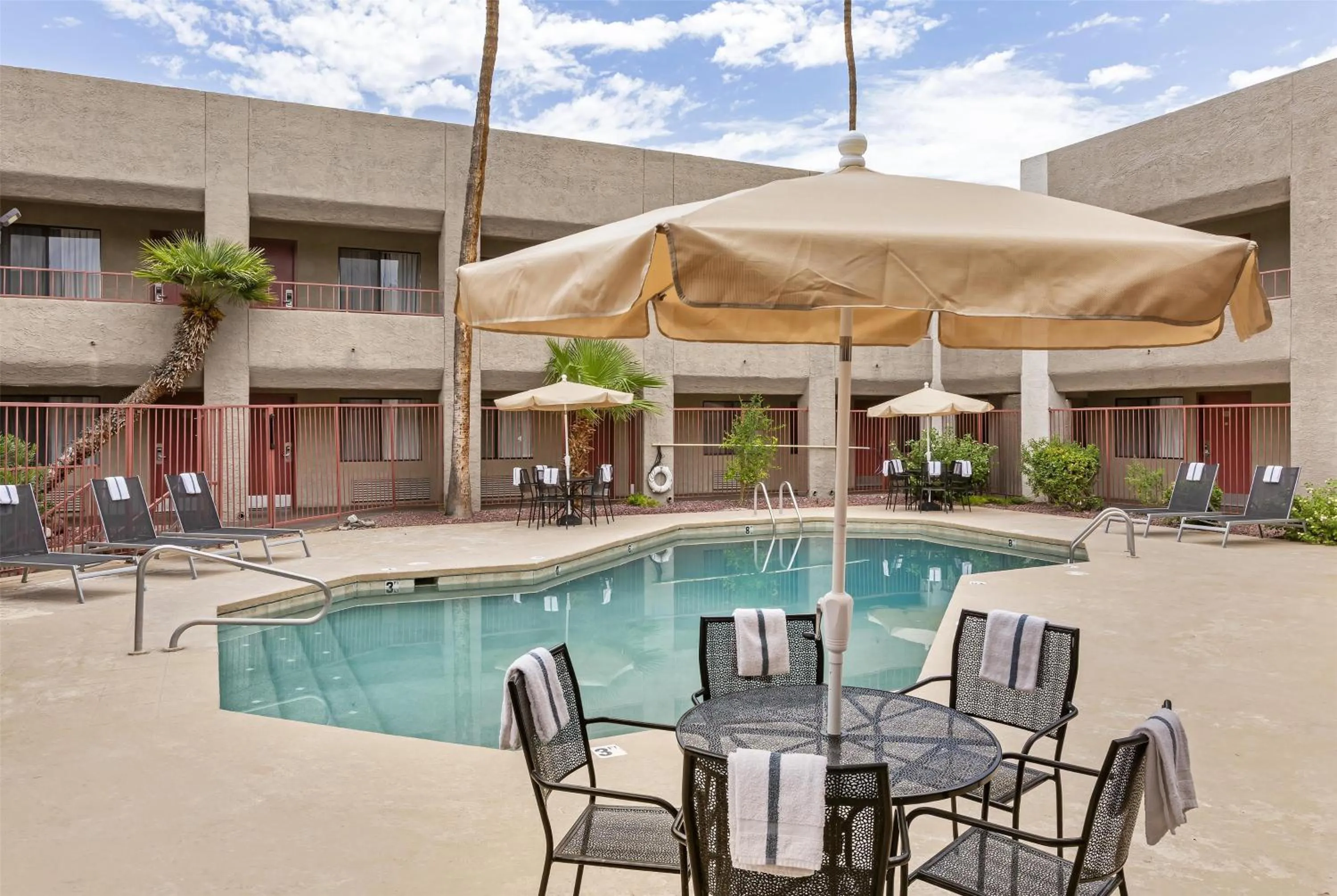 Pool view in Best Western InnSuites Tucson Foothills Hotel & Suites