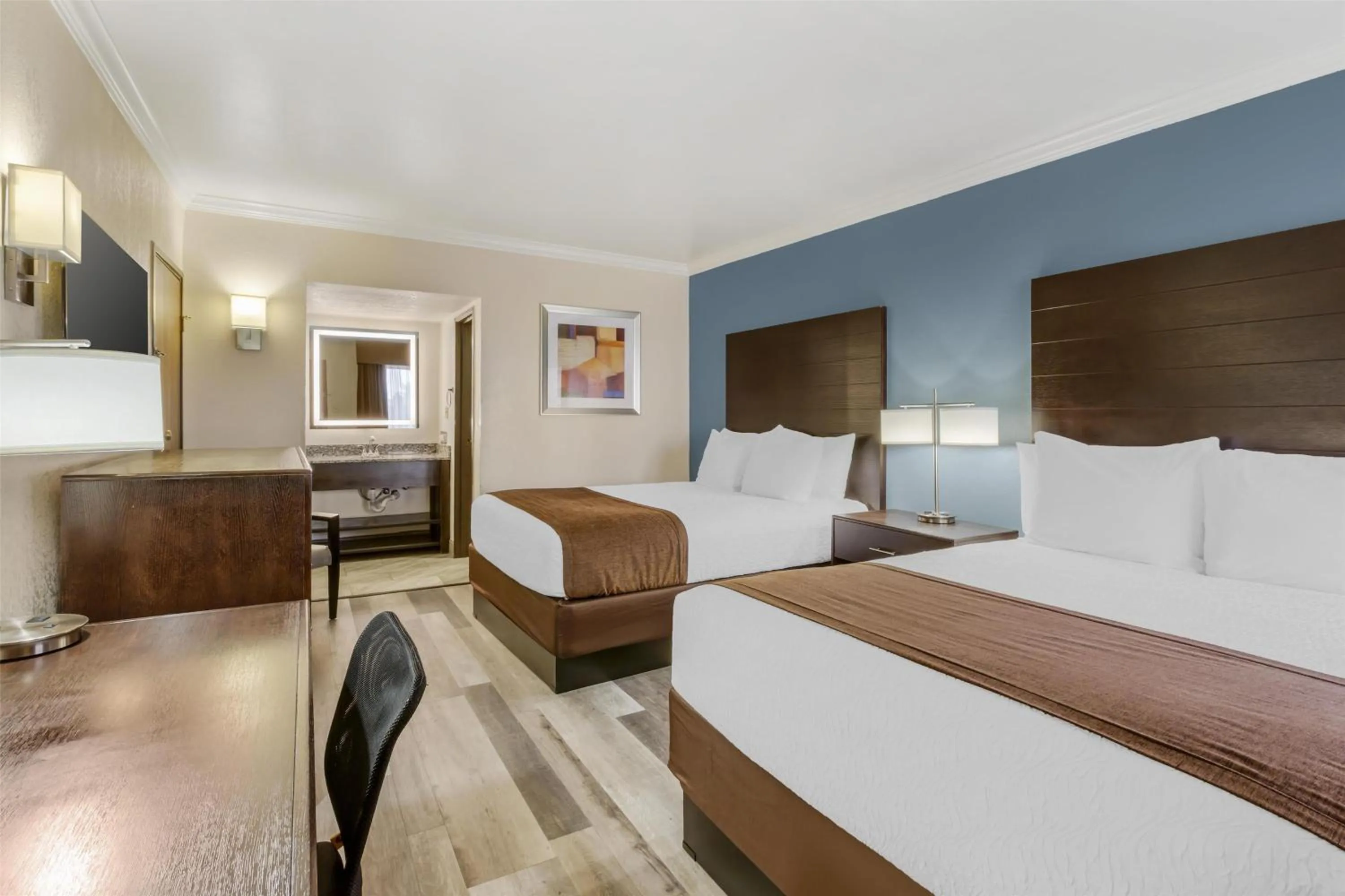 Bedroom, Bed in Best Western InnSuites Tucson Foothills Hotel & Suites