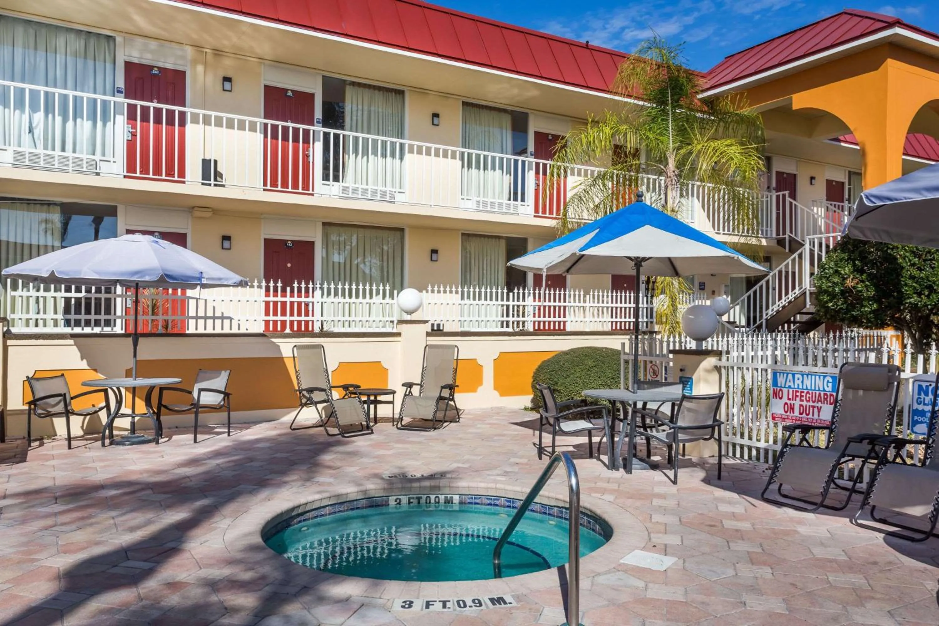 Hot Tub in Days Inn & Suites by Wyndham Port Richey