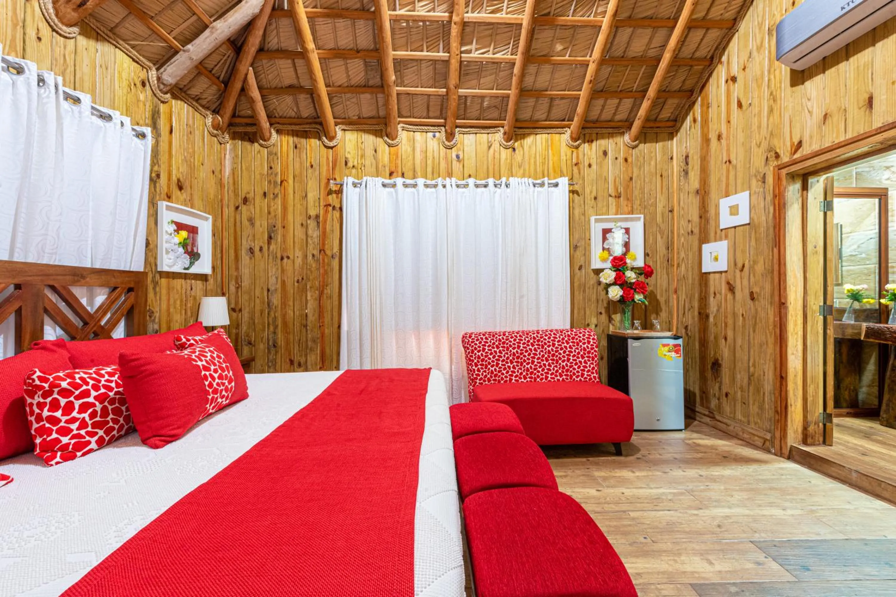 Bed in Vista de Águilas Ecolodge