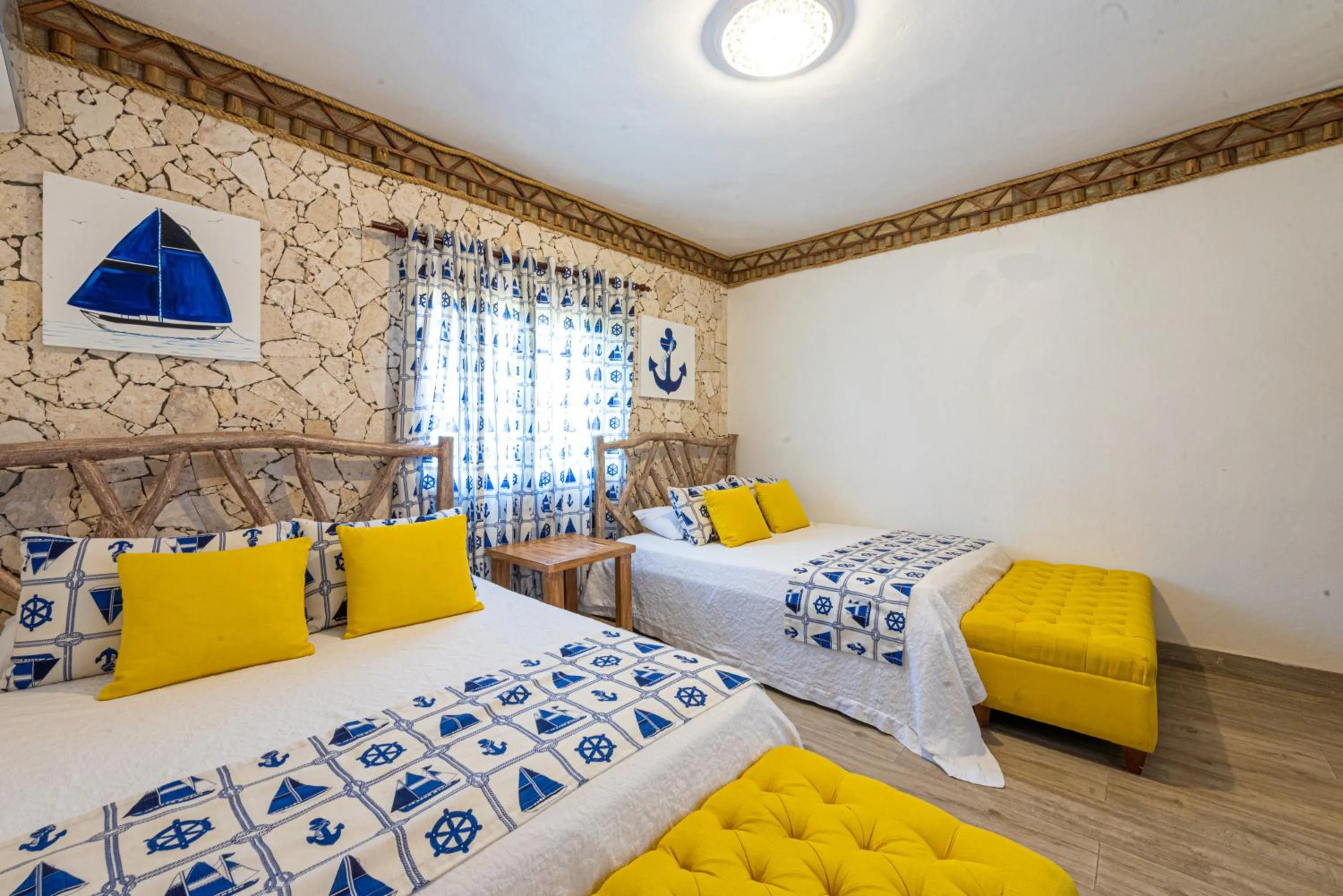 Bed in Vista de Águilas Ecolodge