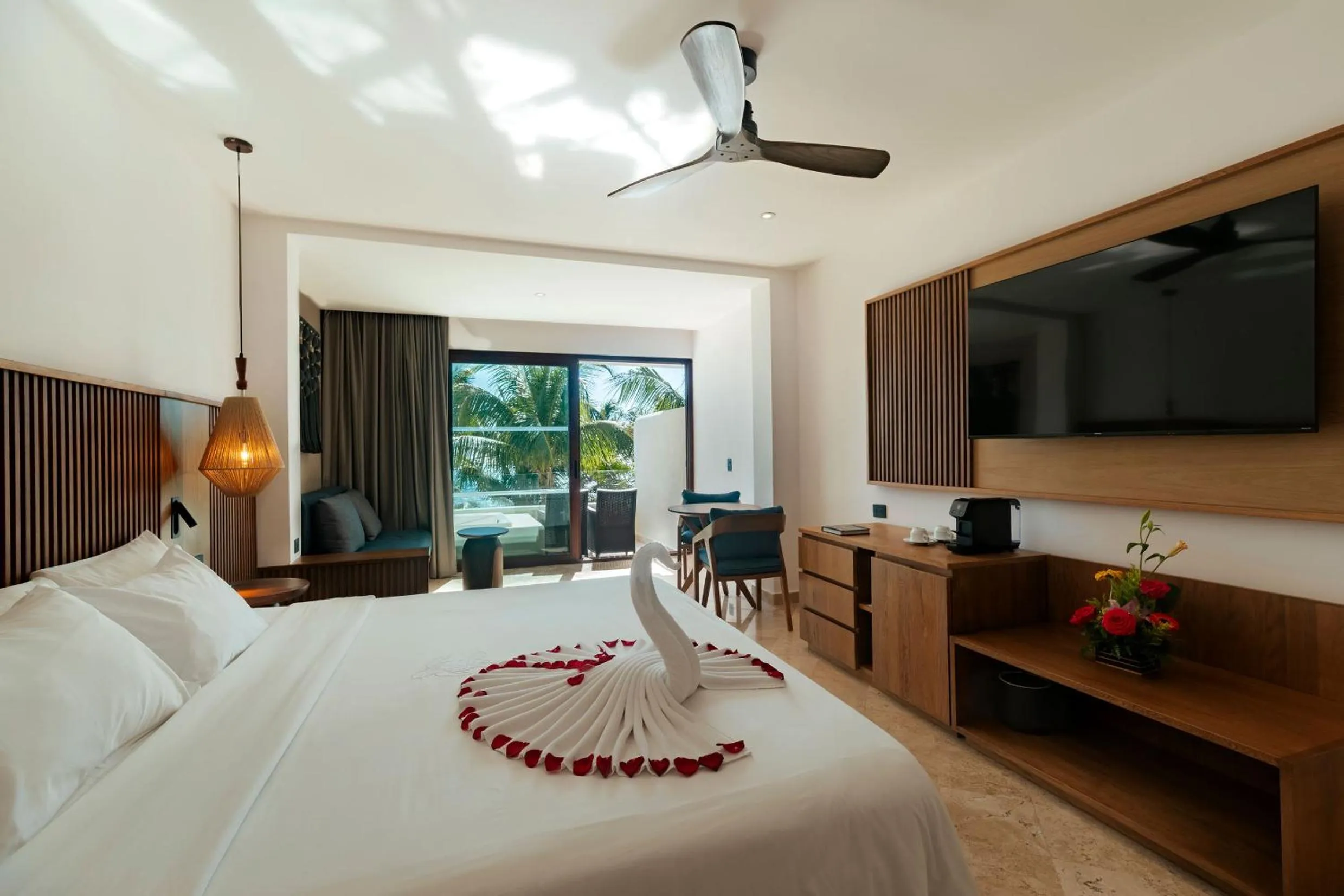 Bedroom, Bed in Akumal Bay Beach & Spa Resort