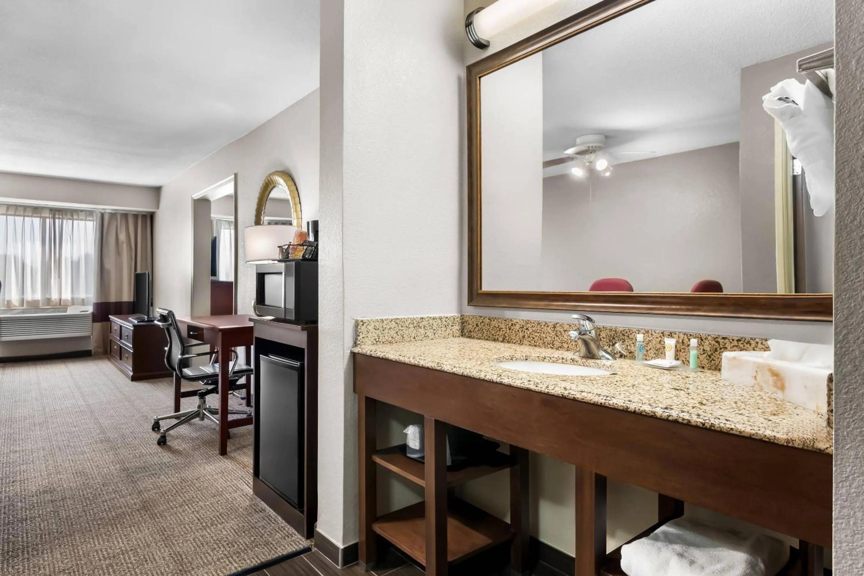 Bedroom in Comfort Inn & Suites North East