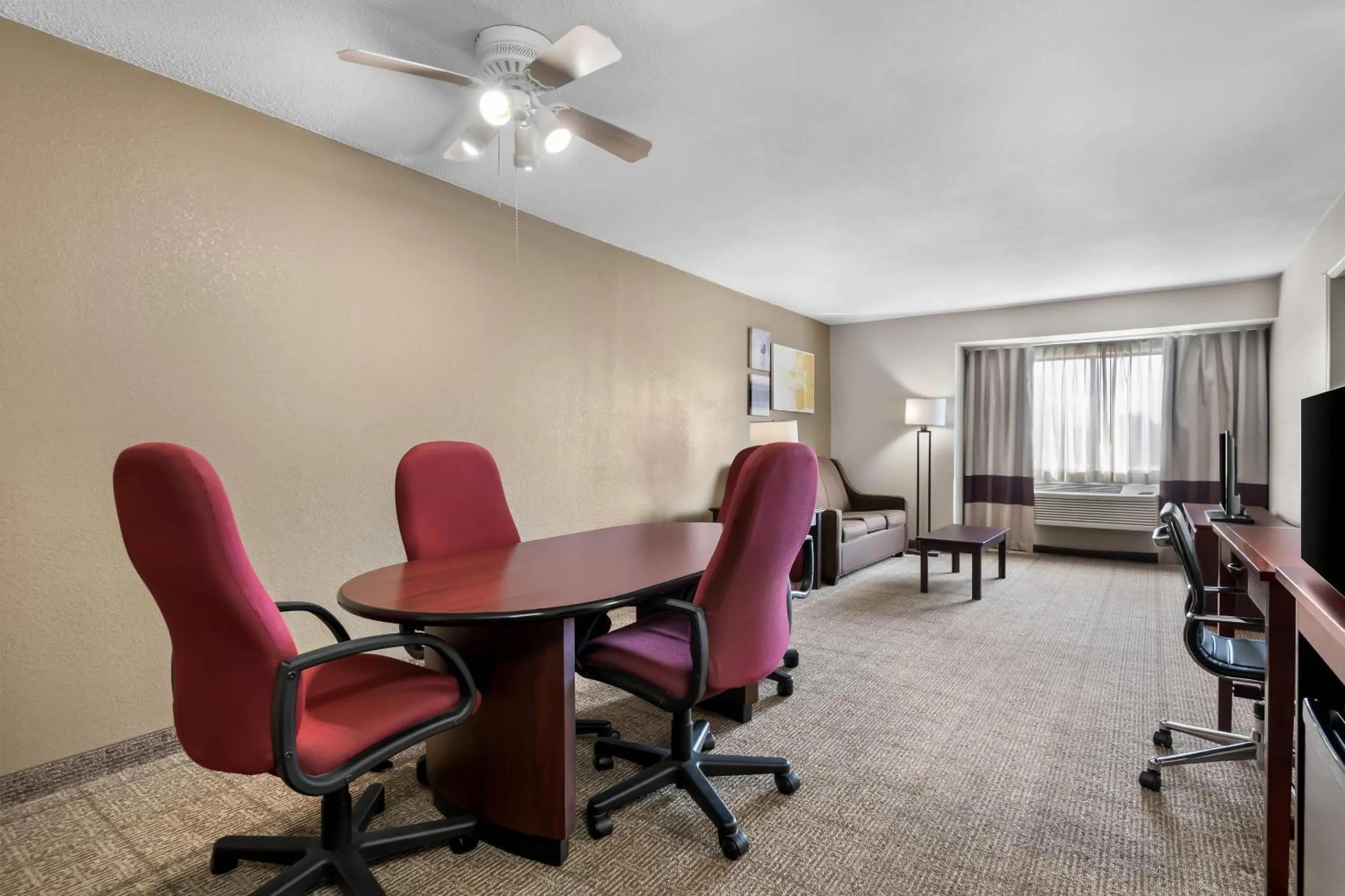 Bedroom in Comfort Inn & Suites North East