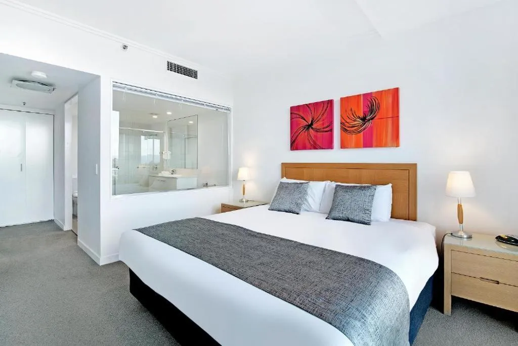 Bed in ULTIQA Freshwater Point Resort Broadbeach