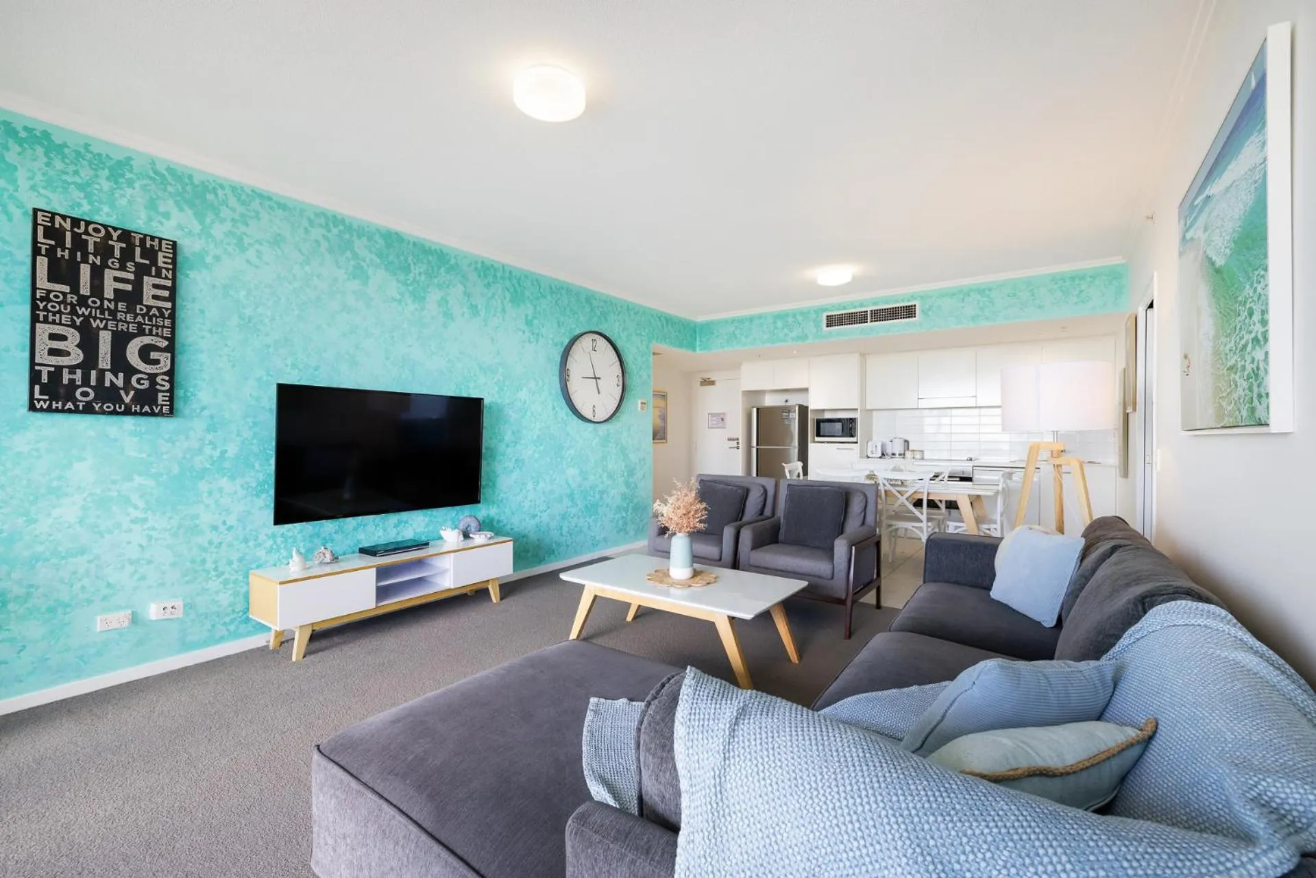 Living room in Ocean Pacific Resort - Official