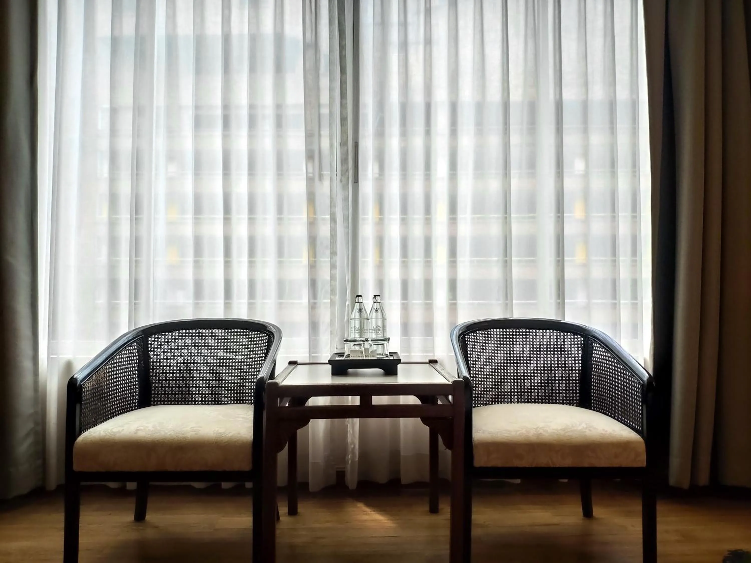 Living room in Chiang Mai Orchid Hotel