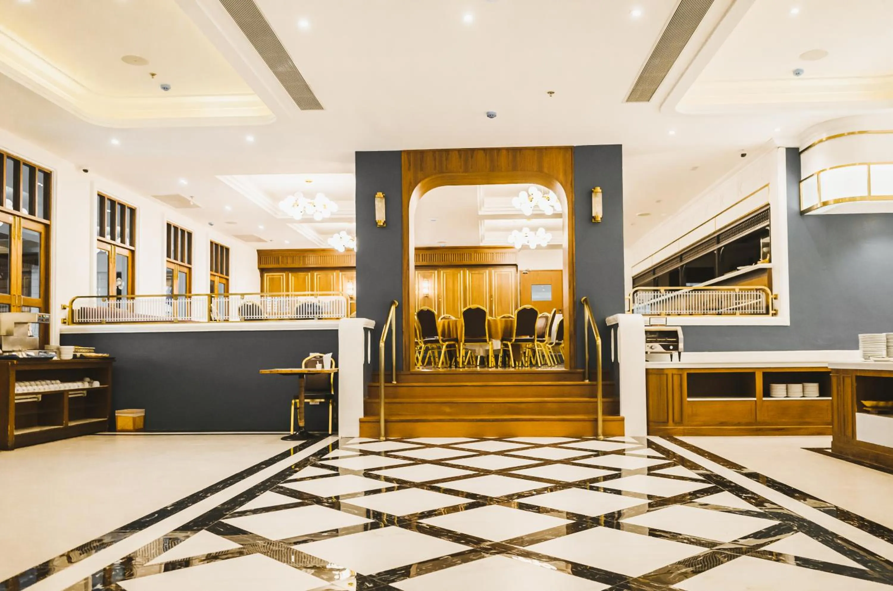 Restaurant/places to eat in Chiang Mai Orchid Hotel