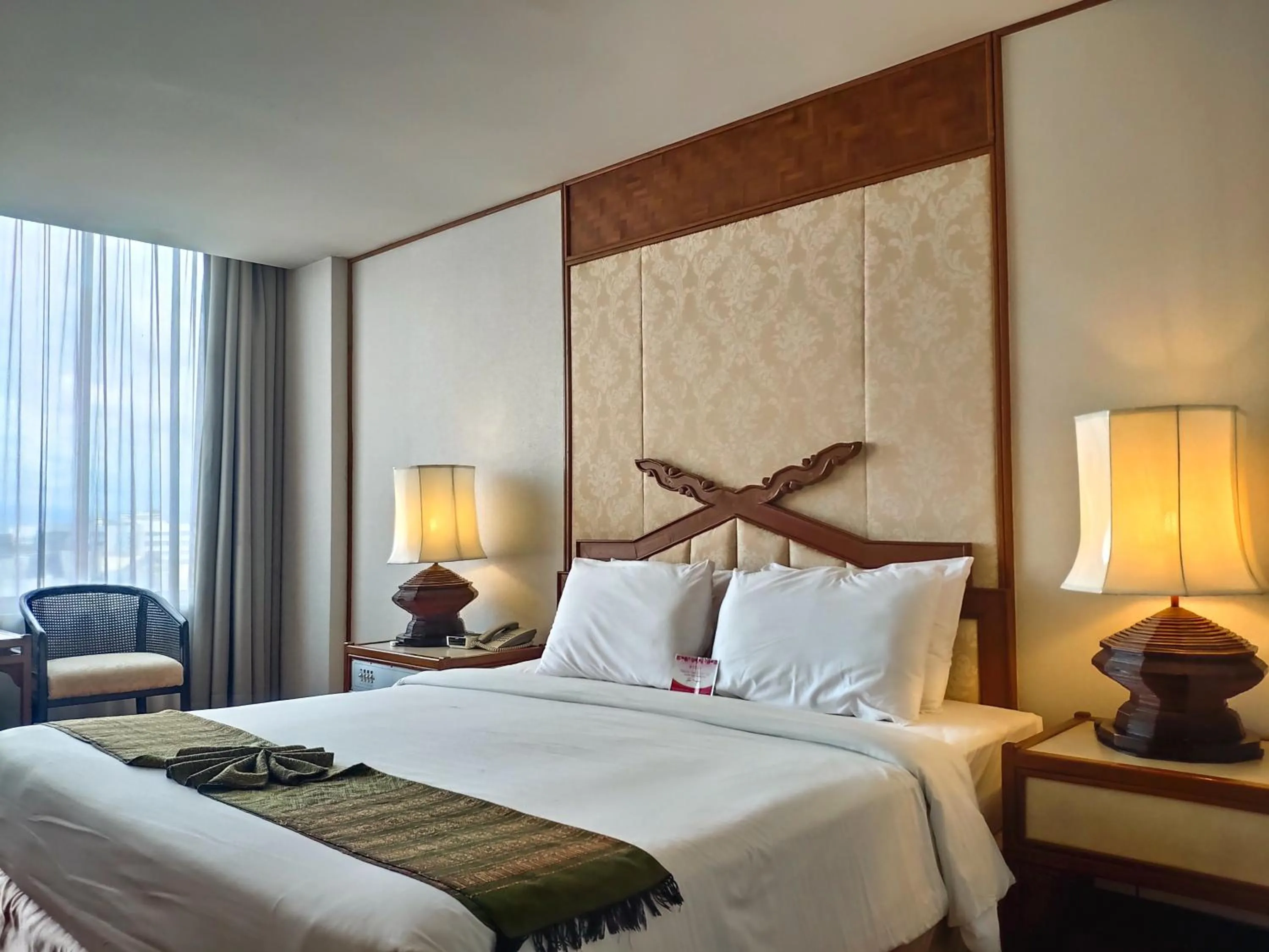 Bed in Chiang Mai Orchid Hotel