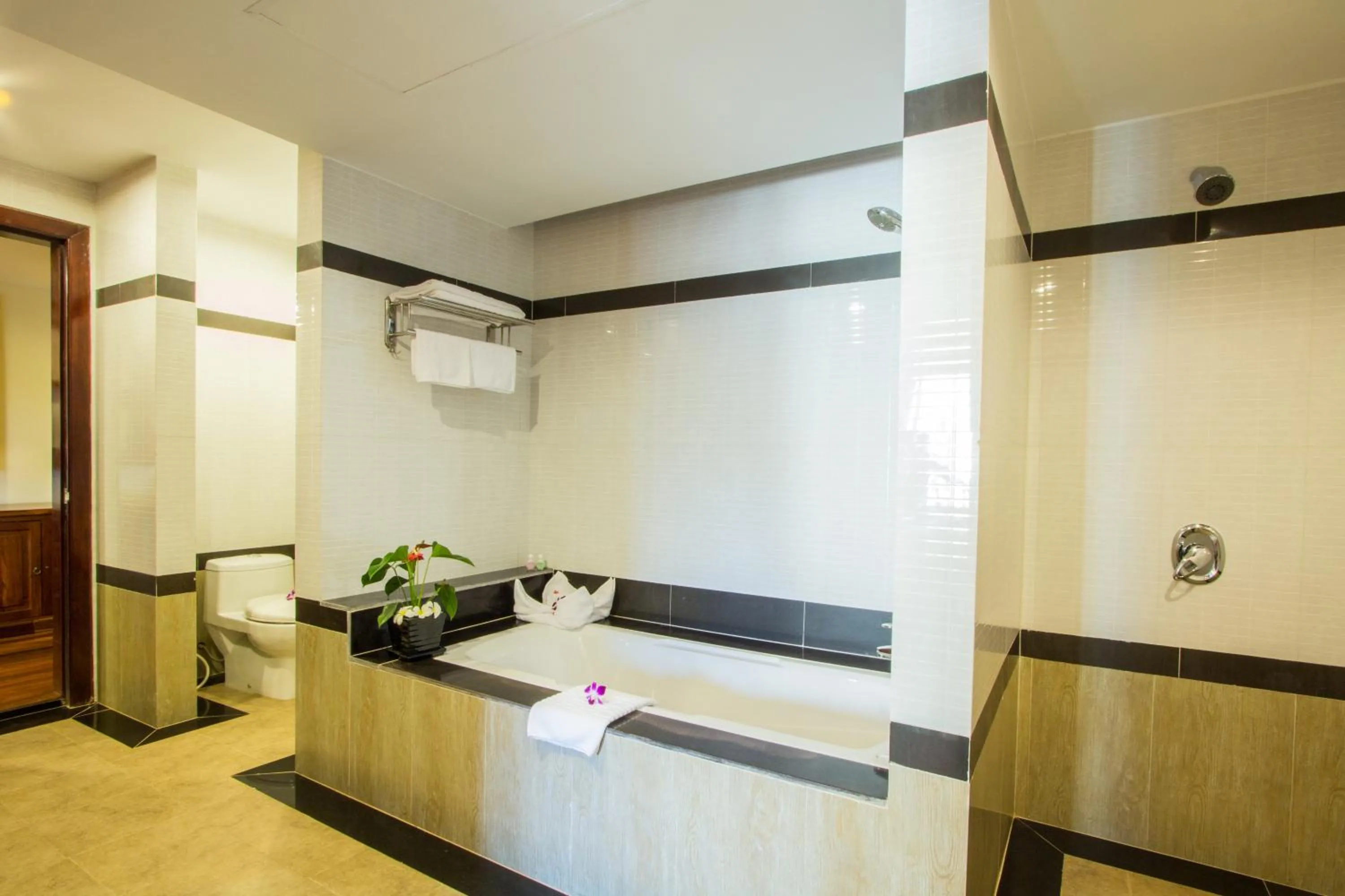 Bathroom in Royal Empire Hotel