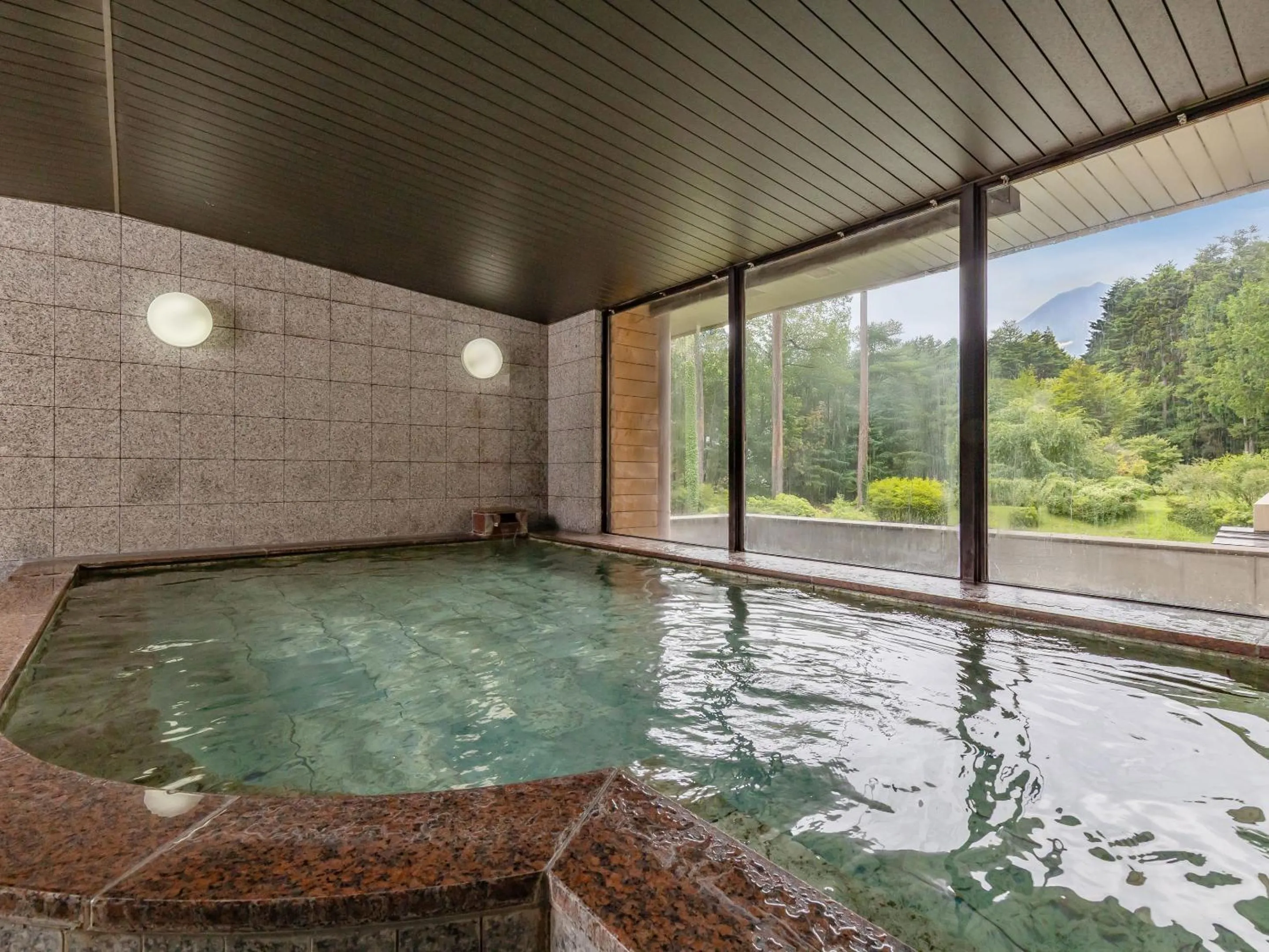 Public Bath in Evergreen-Fuji