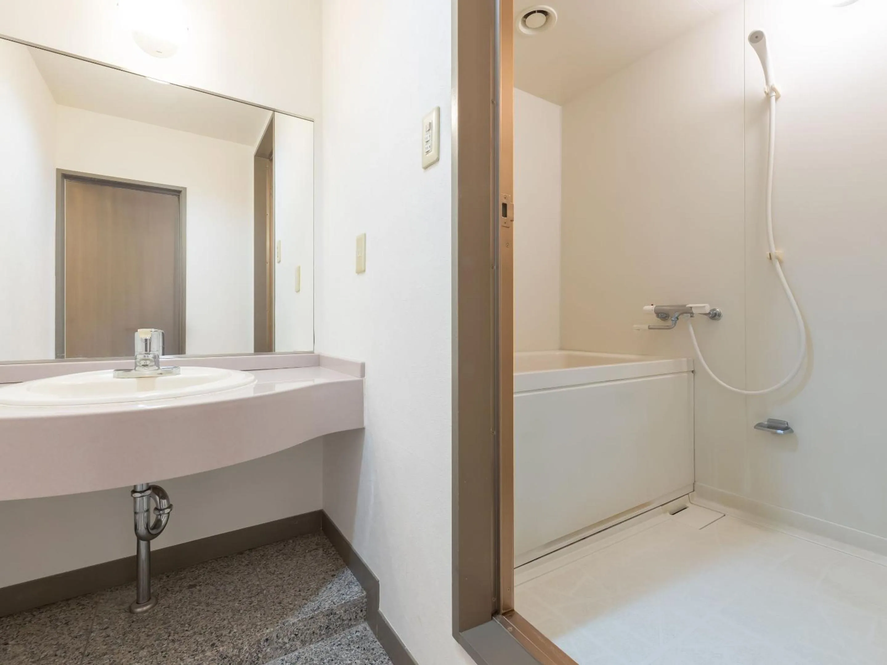 Bath in Evergreen-Fuji