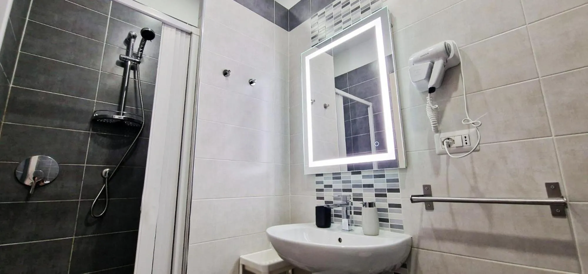 Bathroom in Maschio Angioino Suite