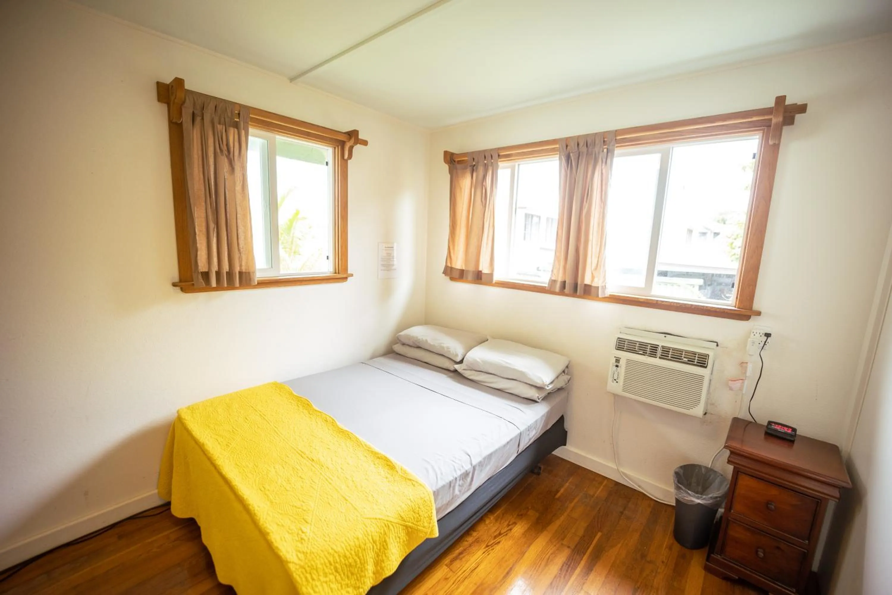 Bed in Hilo Vacation Rental