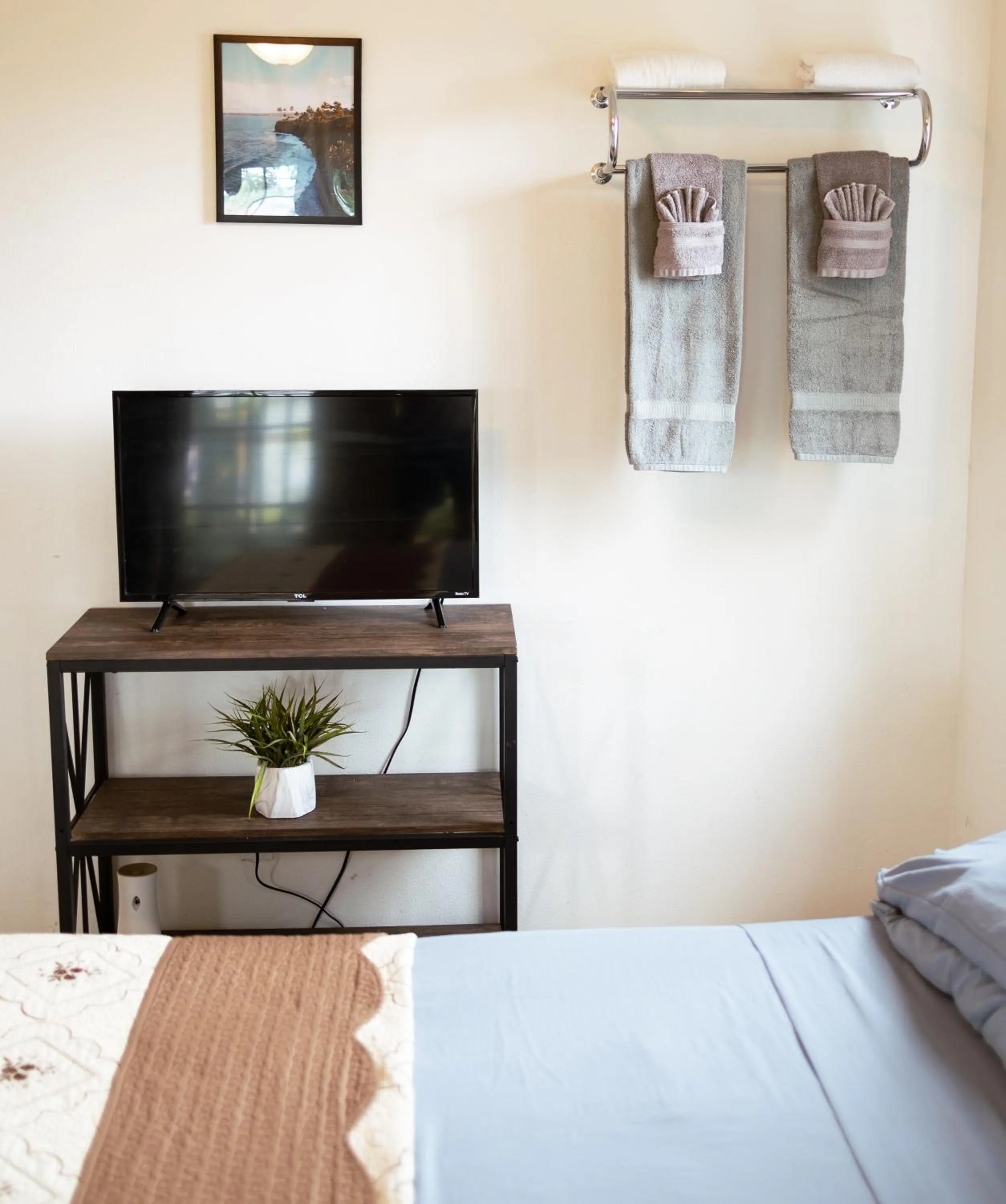 Bed in Hilo Vacation Rental