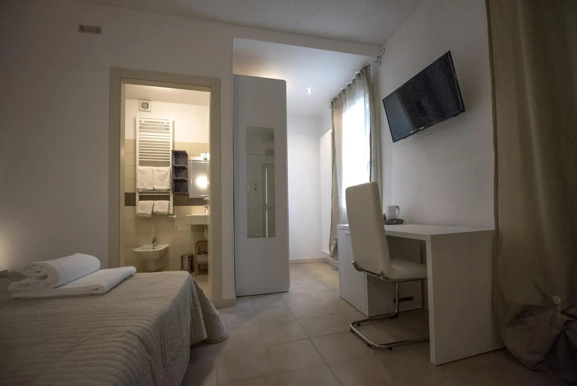 Bedroom in Venice Guest House B&B