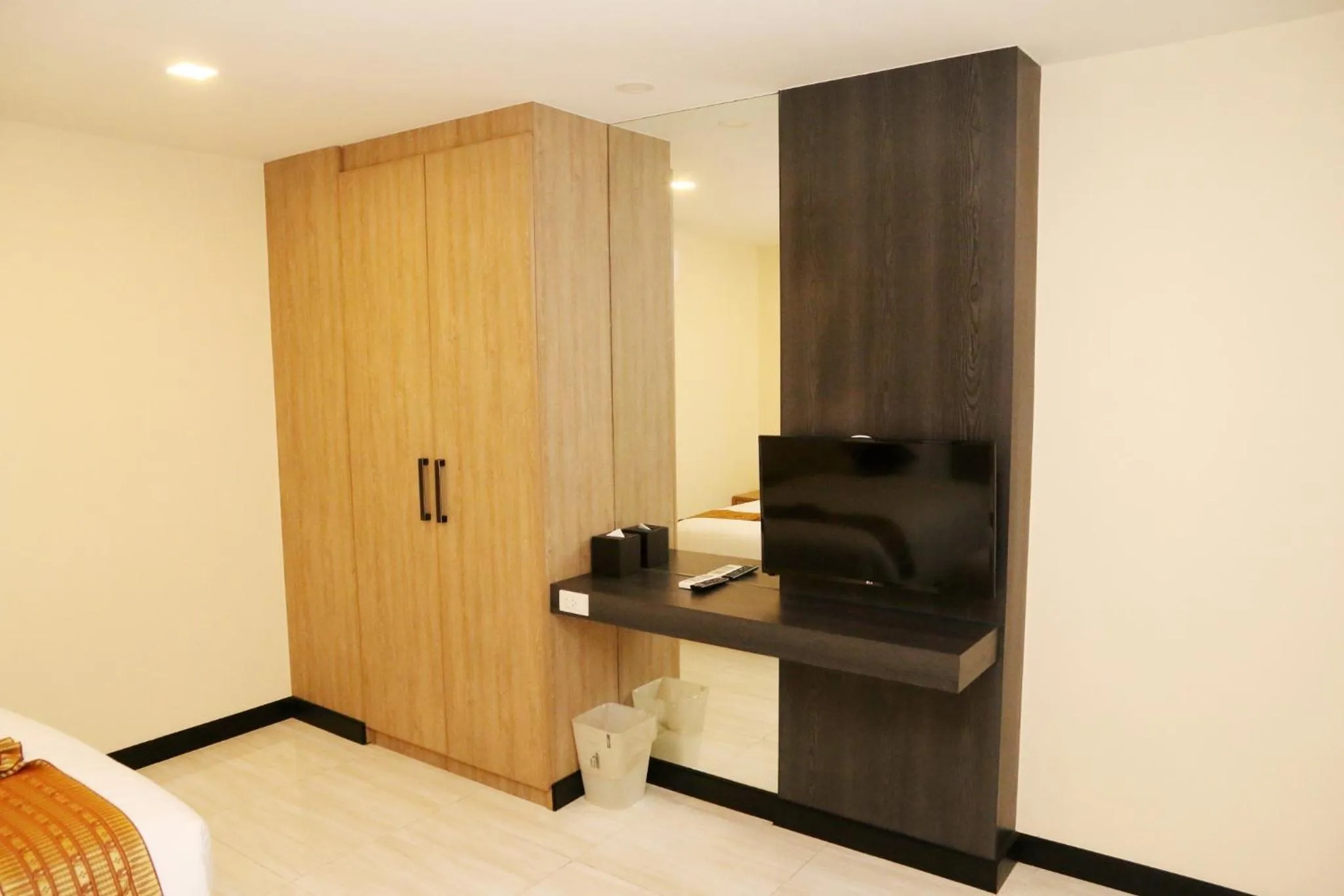 hair dresser in Crystal Palace Luxury Hotel Pattaya