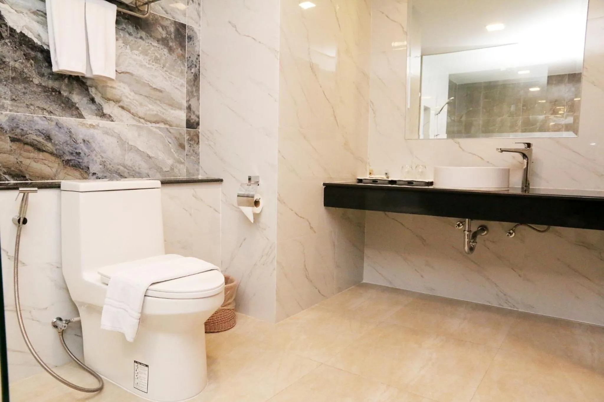 Toilet in Crystal Palace Luxury Hotel Pattaya