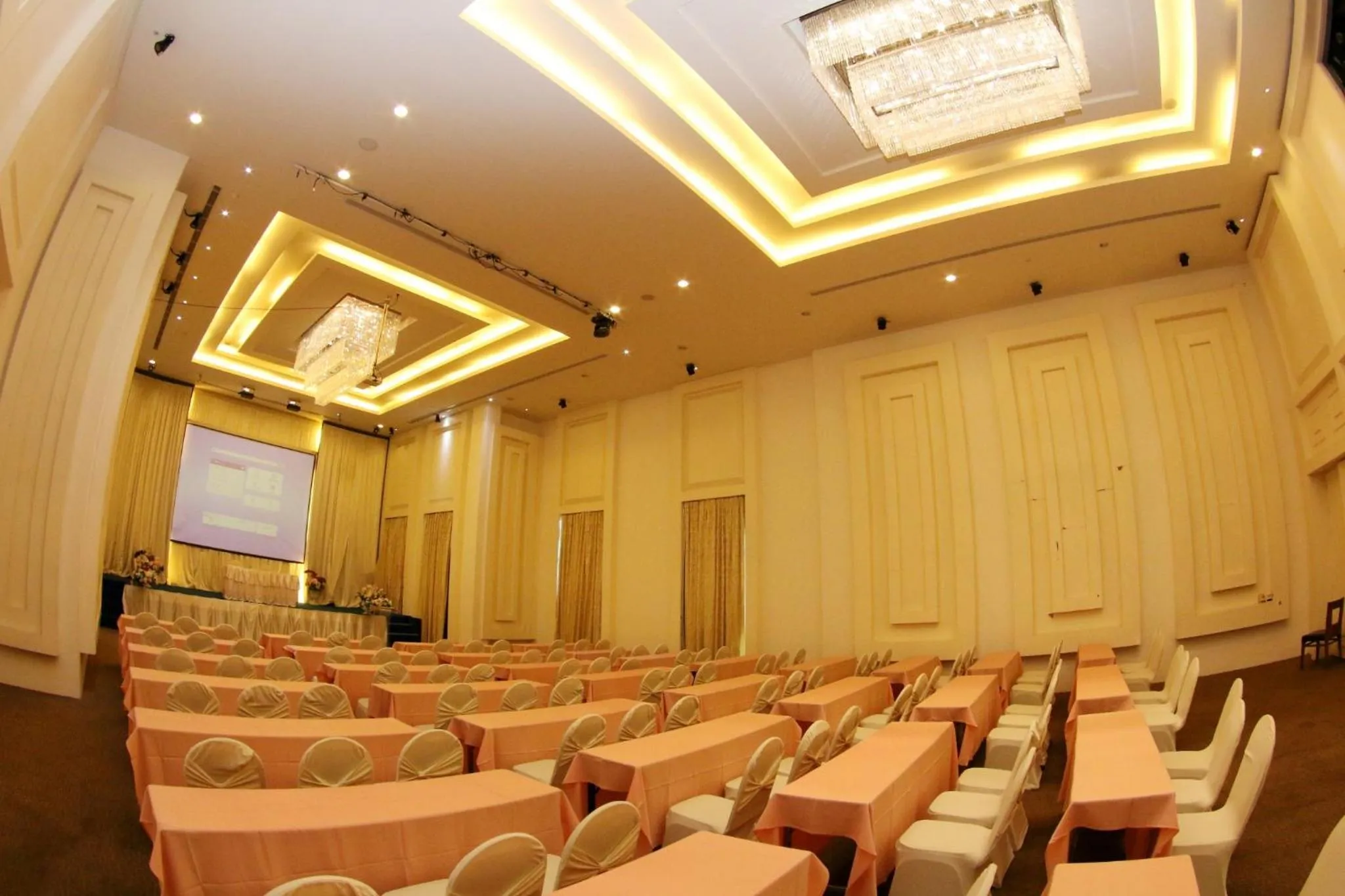 Meeting/conference room in Crystal Palace Luxury Hotel Pattaya