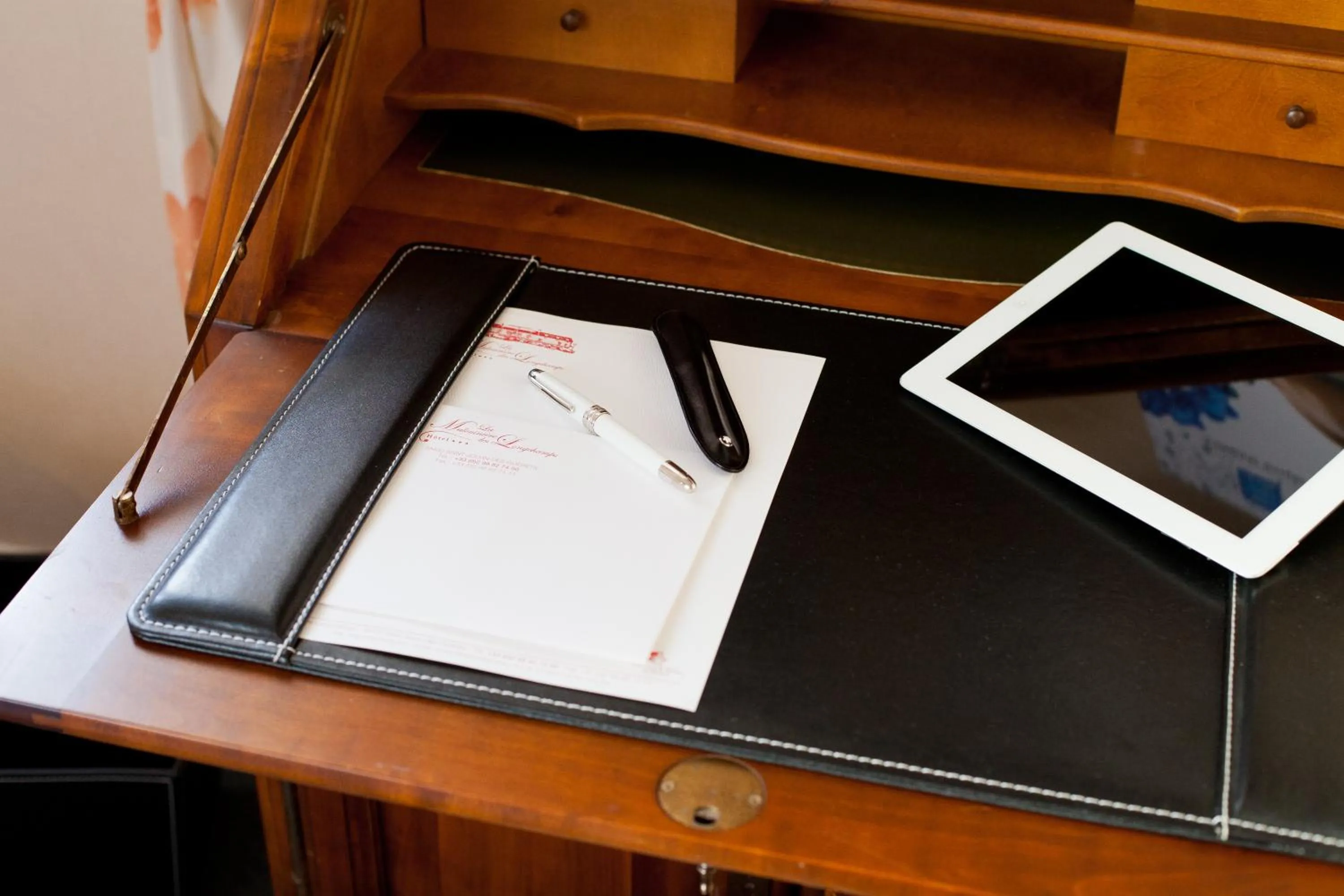 Bedroom in Hotel Spa La Malouinière Des Longchamps - Saint-Malo