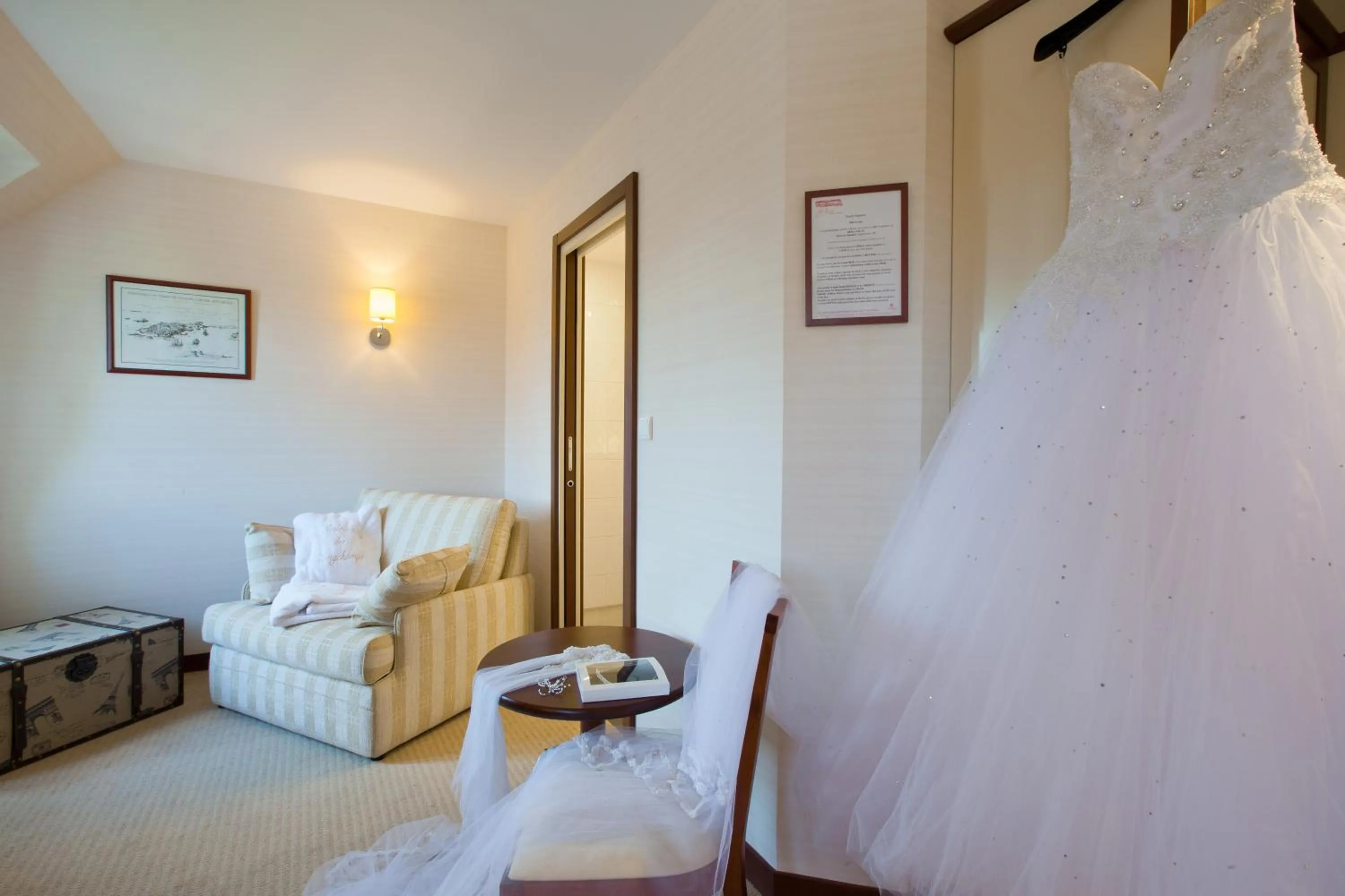 Bedroom in Hotel Spa La Malouinière Des Longchamps - Saint-Malo