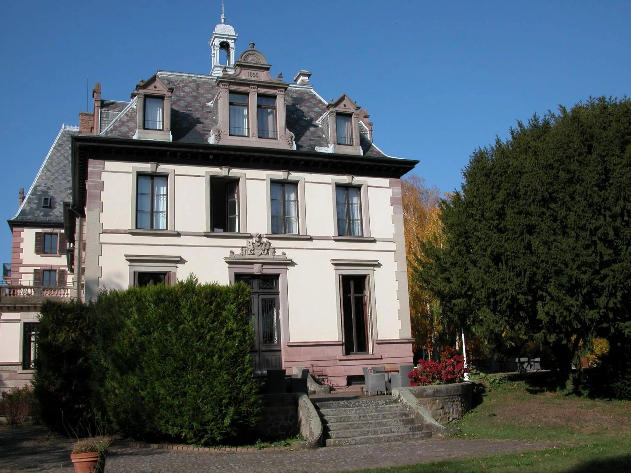 Property building in Domaine de Beaupré - Hotel The Originals Relais