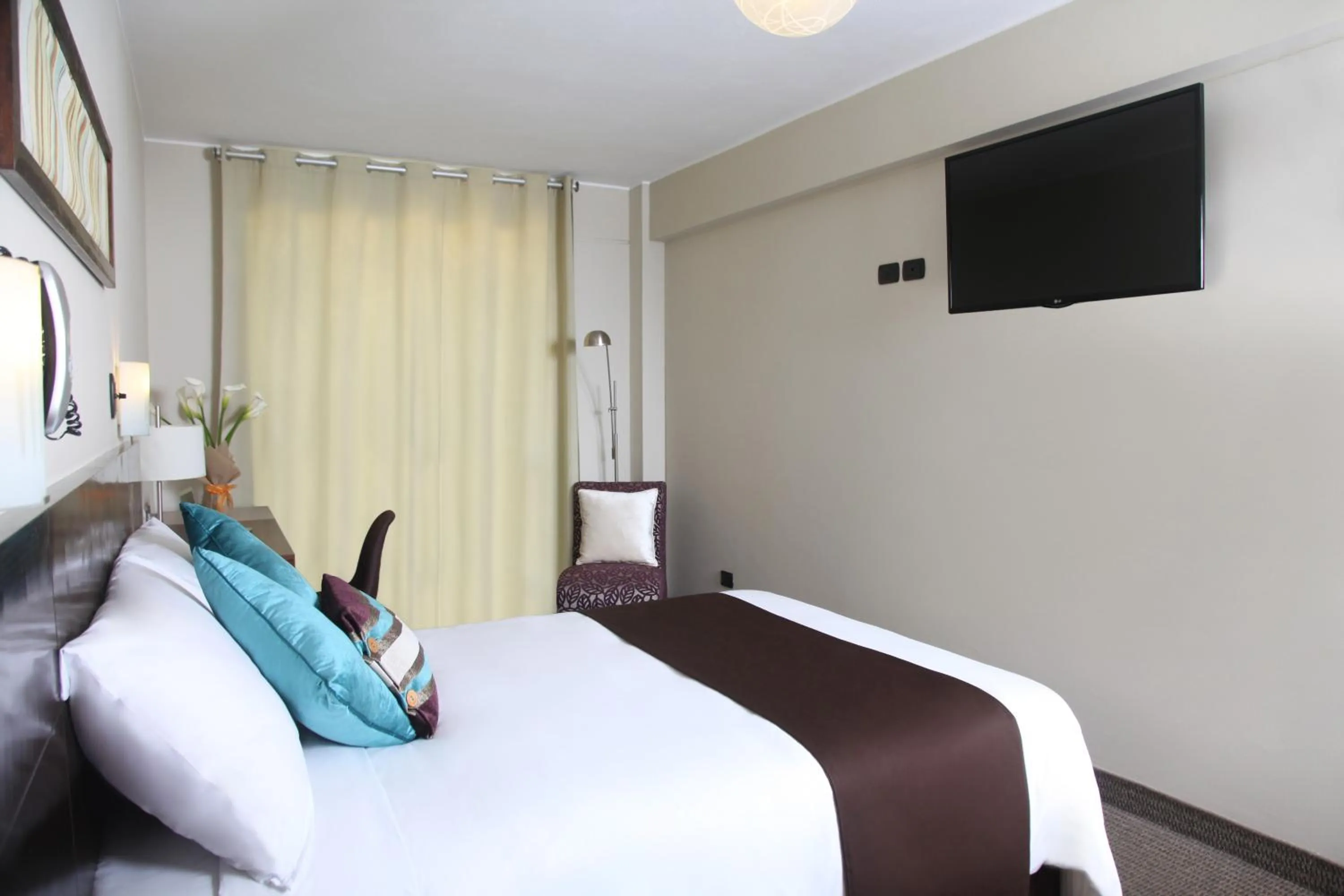 TV and multimedia, Bed in Hotel Rivera Inn