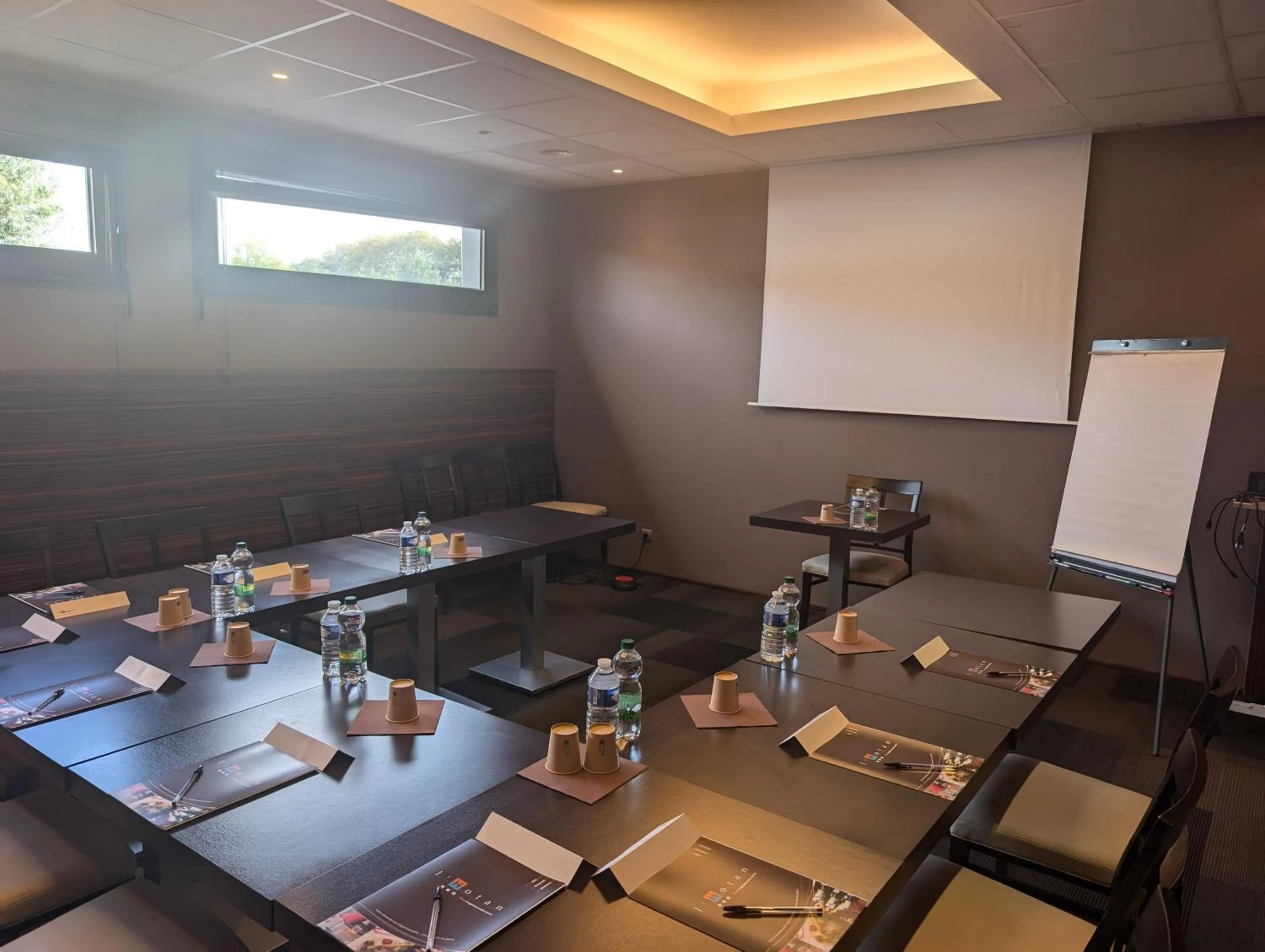 Meeting/conference room in Hotel L'Hotan