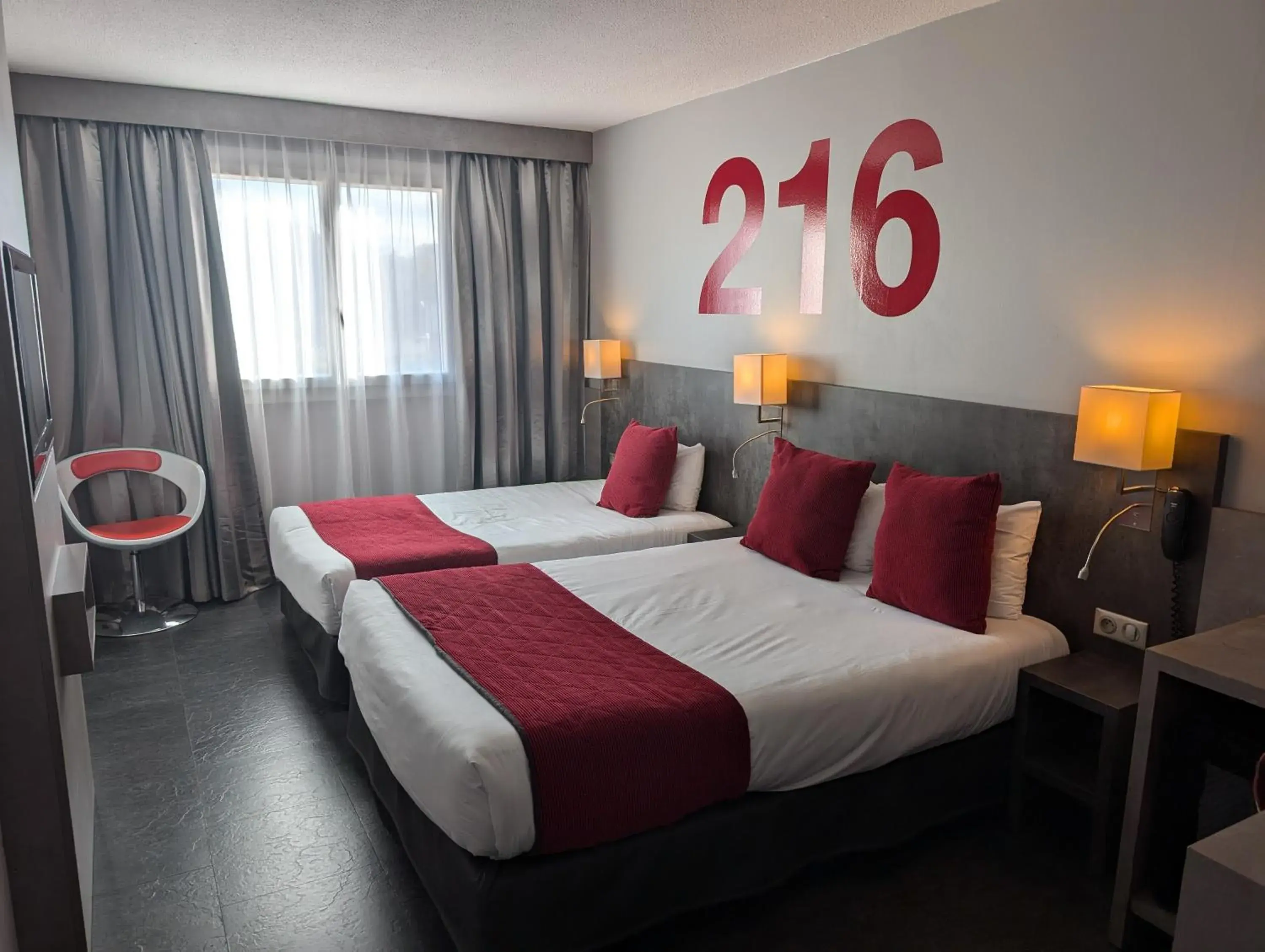 Triple Room in Hotel L'Hotan Triple Room in Hotel L'Hotan