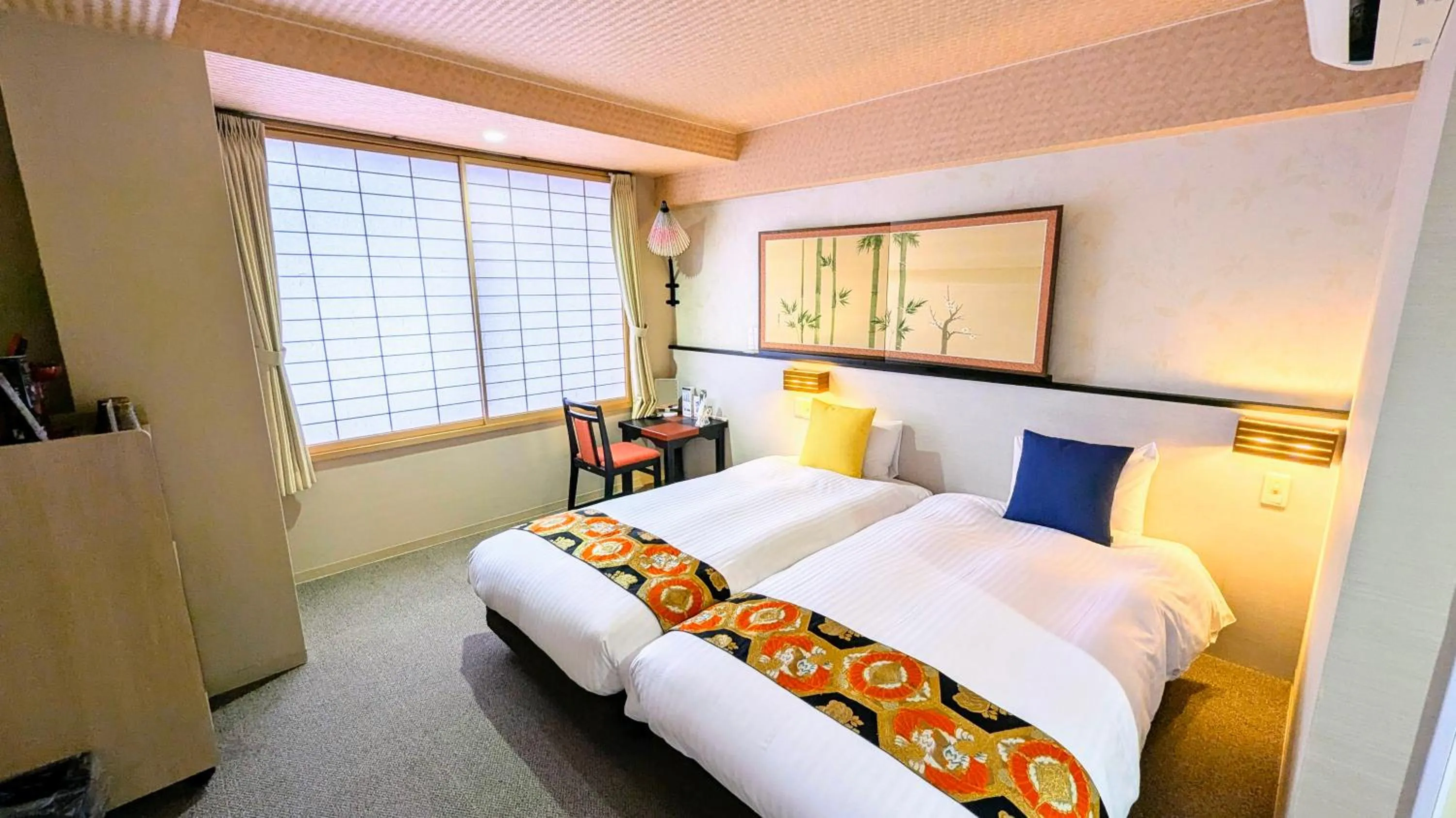 Bed in Kyoto Inn Gion