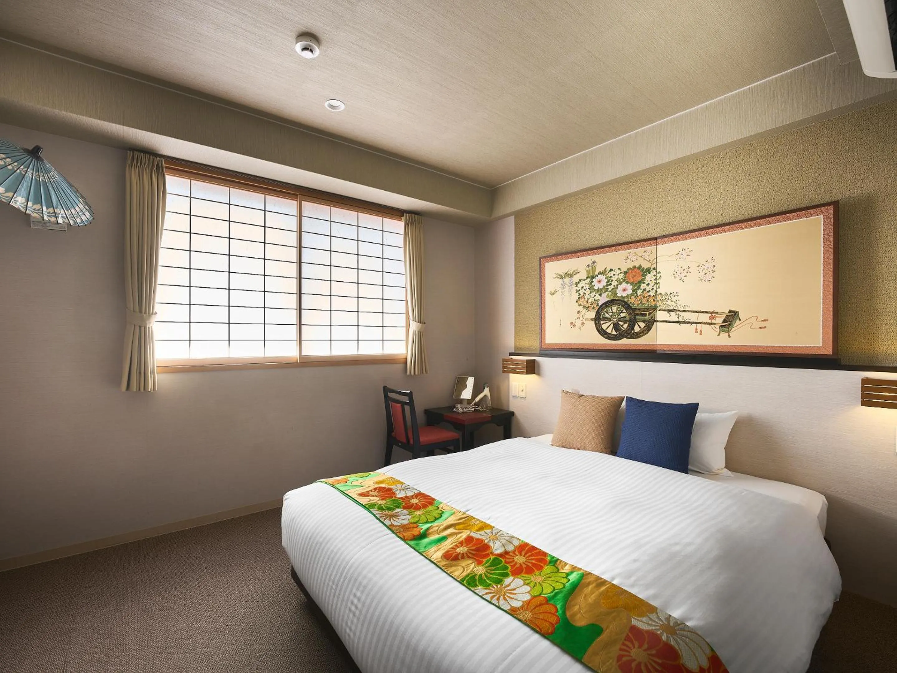 Photo of the whole room, Bed in Kyoto Inn Gion