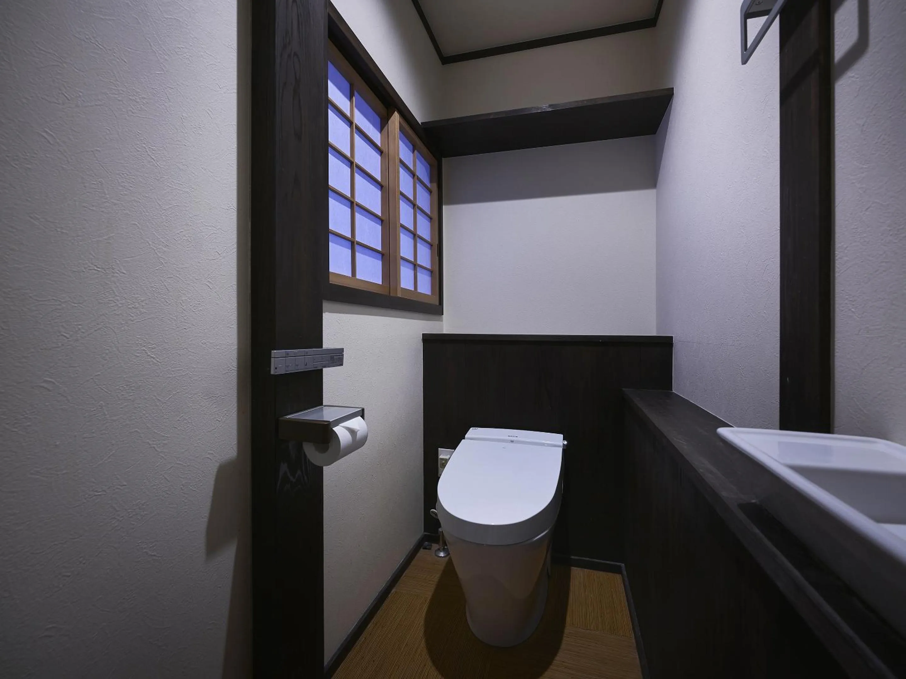 Toilet in Kyoto Inn Gion