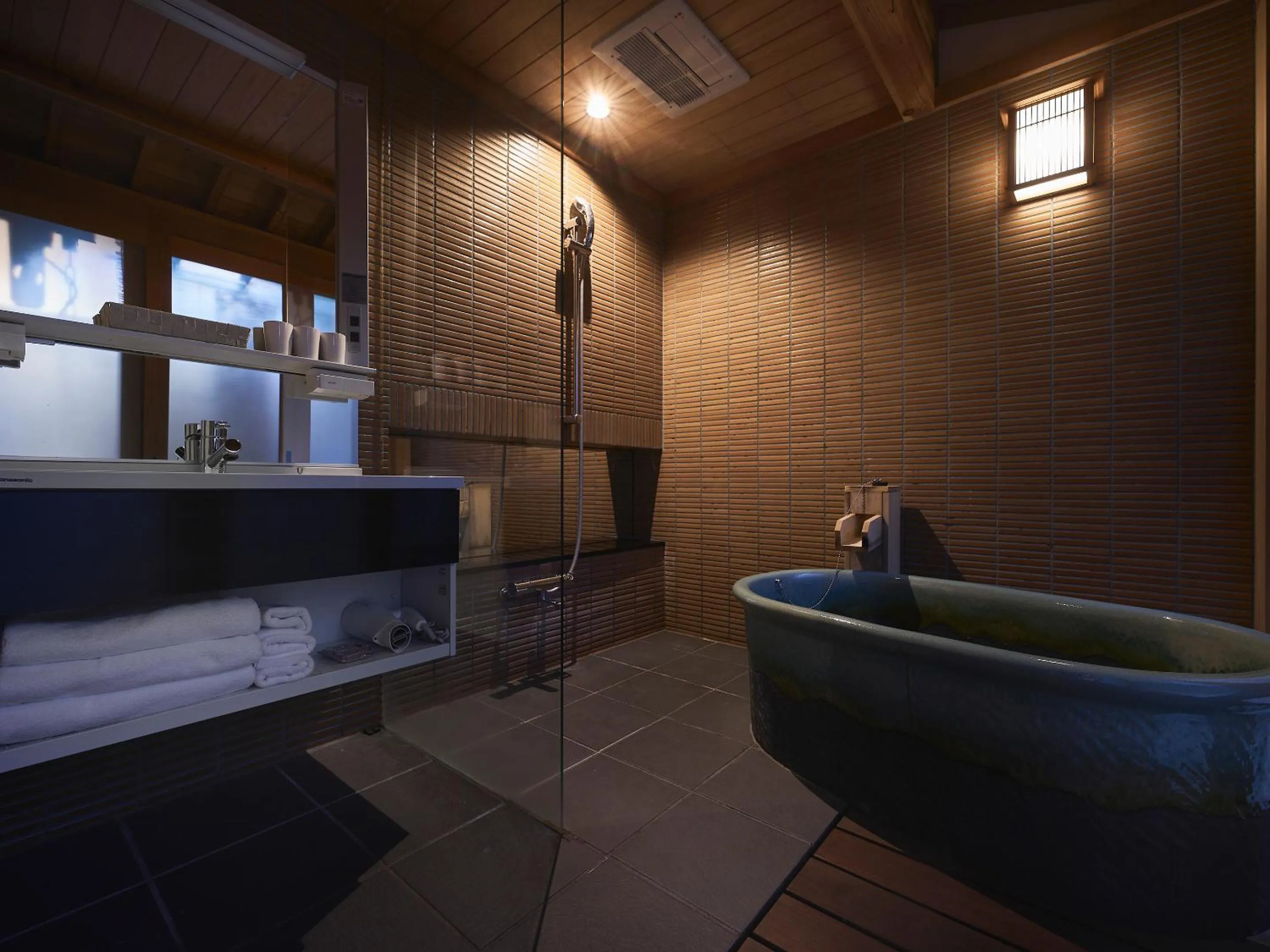 Open Air Bath in Kyoto Inn Gion