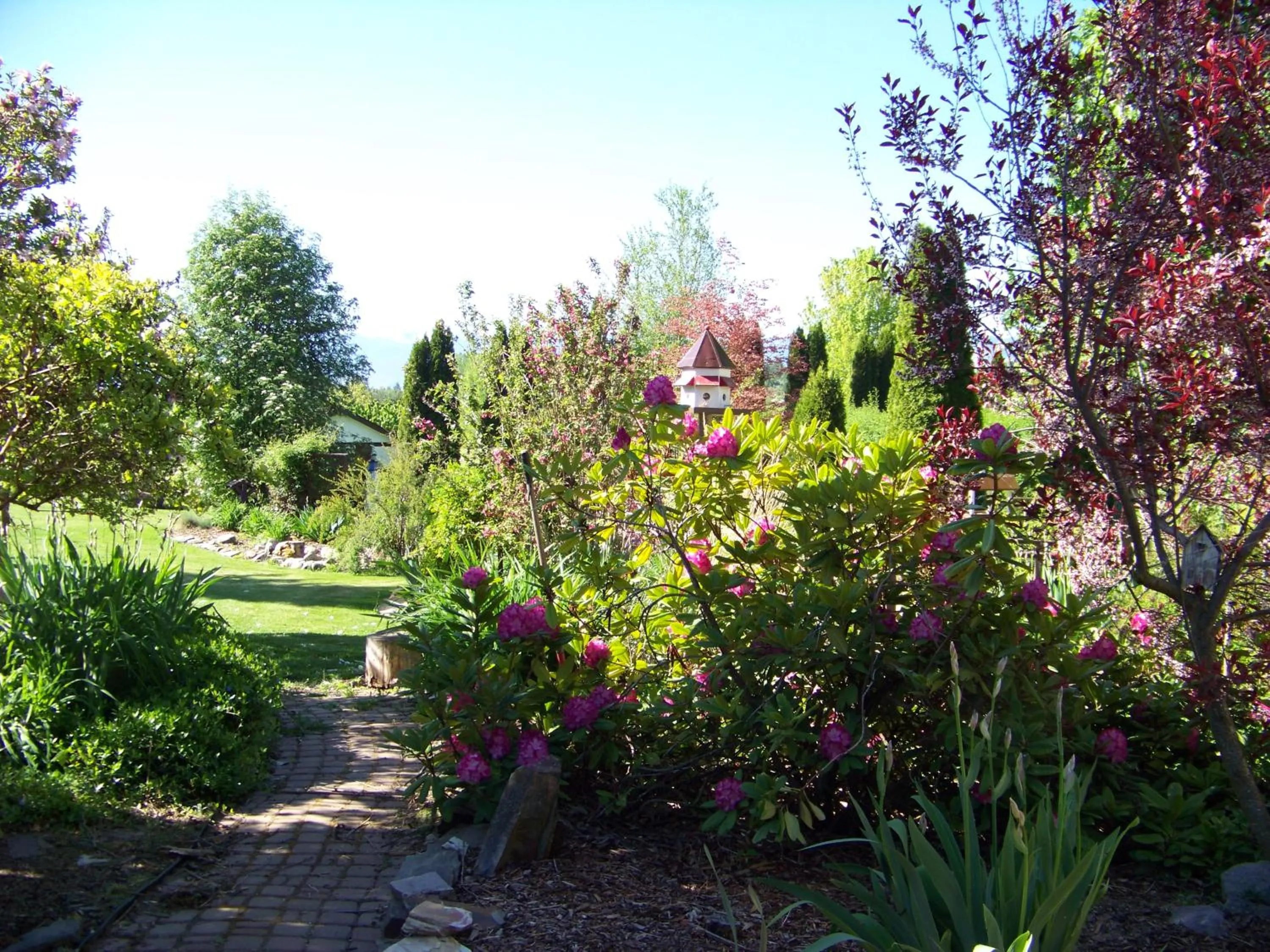 Property building in Bavarian Orchard Motel