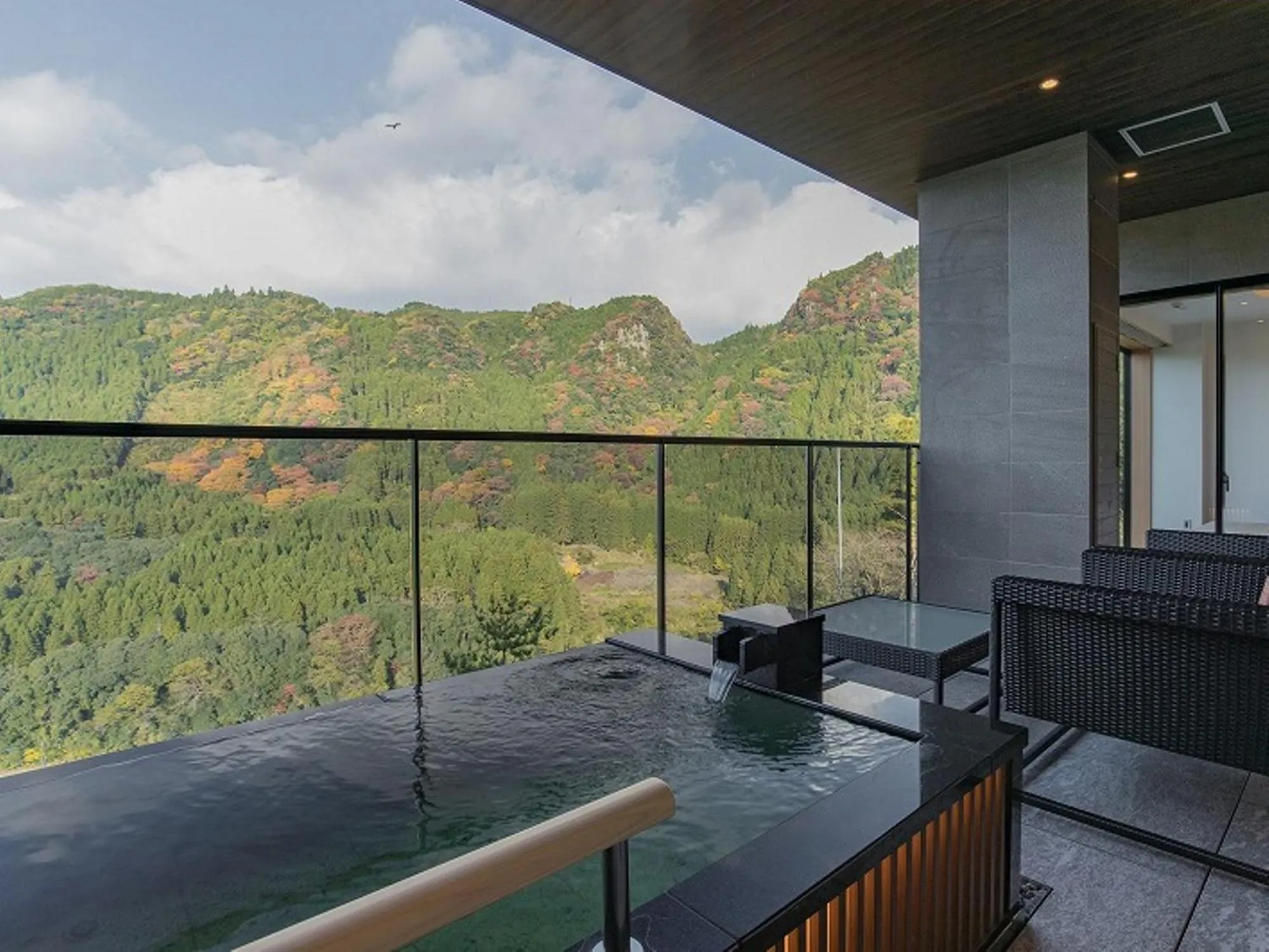 Mountain view in Okuhita Onsen Umehibiki